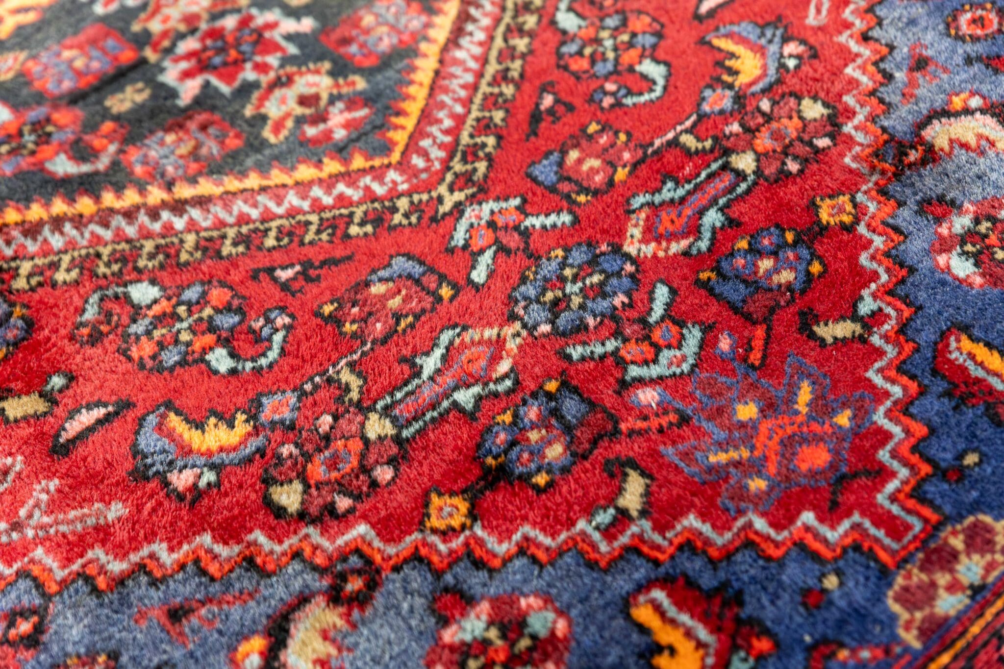 Handgeknüpfter Hamadan Perserteppich 198 × 139 cm