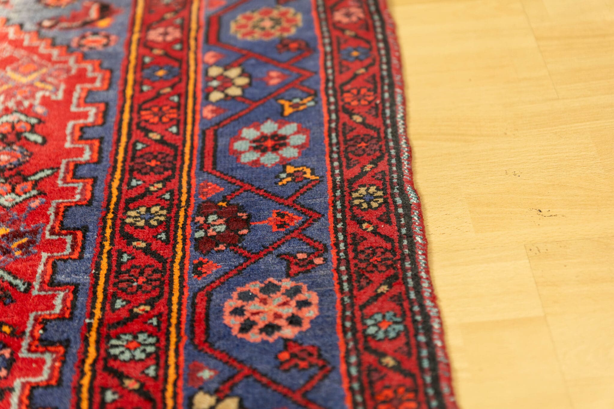 Handgeknüpfter Hamadan Perserteppich 198 × 139 cm