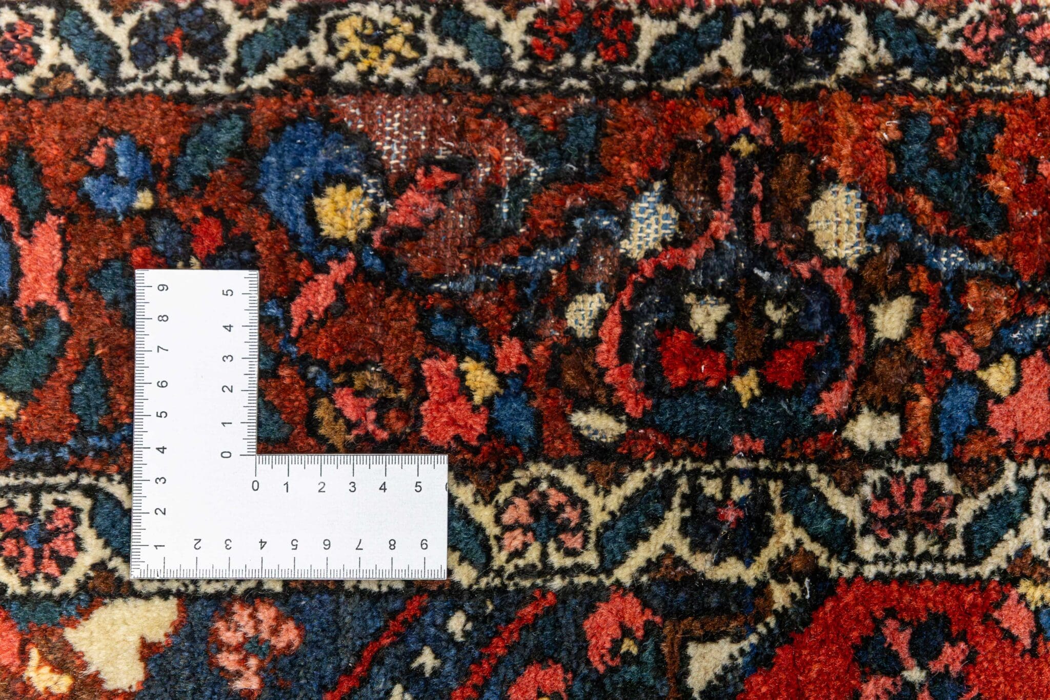 Handgeknüpfter Bakhtiari Perserteppich 220 × 140 cm