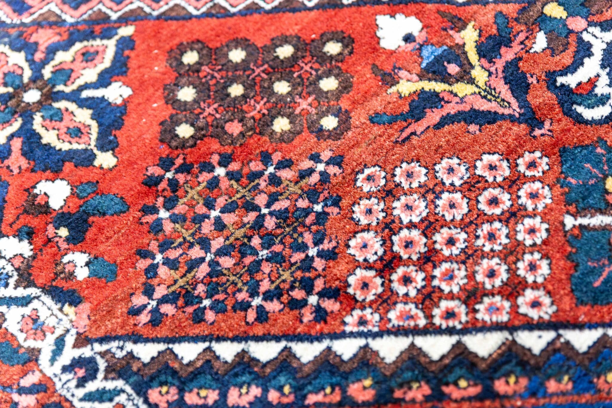 Handgeknüpfter Bakhtiari Perserteppich 220 × 140 cm