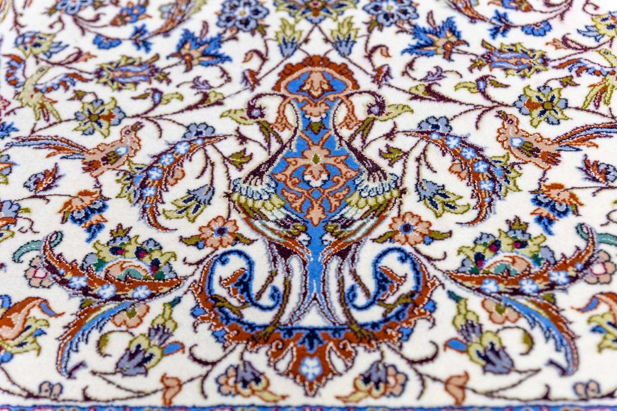 Handgeknüpfter Isfahan Perserteppich, 165 × 110 cm, Wolle & Seide
