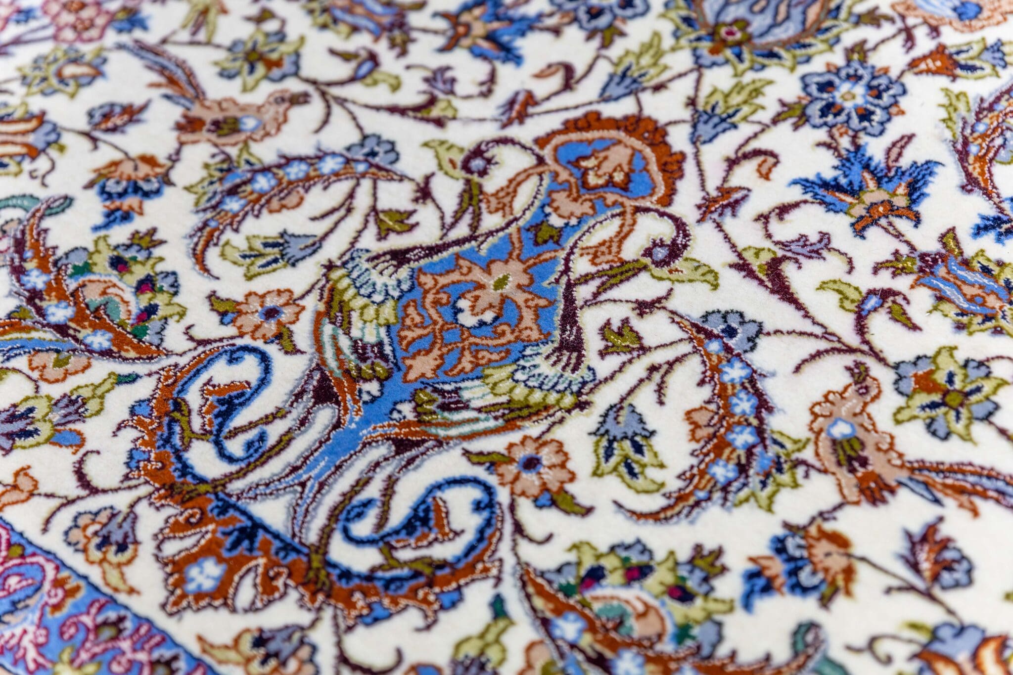 Handgeknüpfter Isfahan Perserteppich, 165 × 110 cm, Wolle & Seide