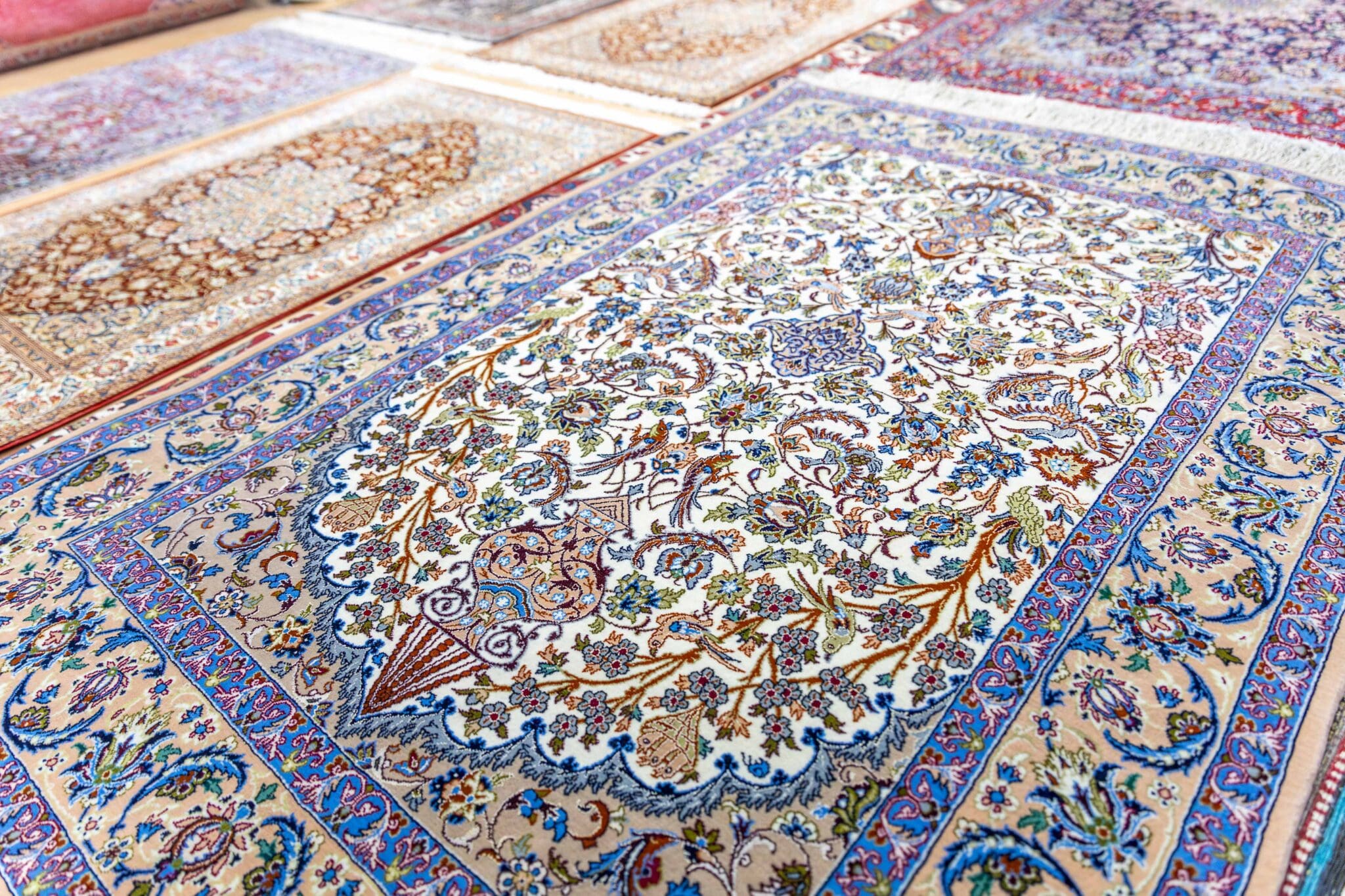 Handgeknüpfter Isfahan Perserteppich, 165 × 110 cm, Wolle & Seide