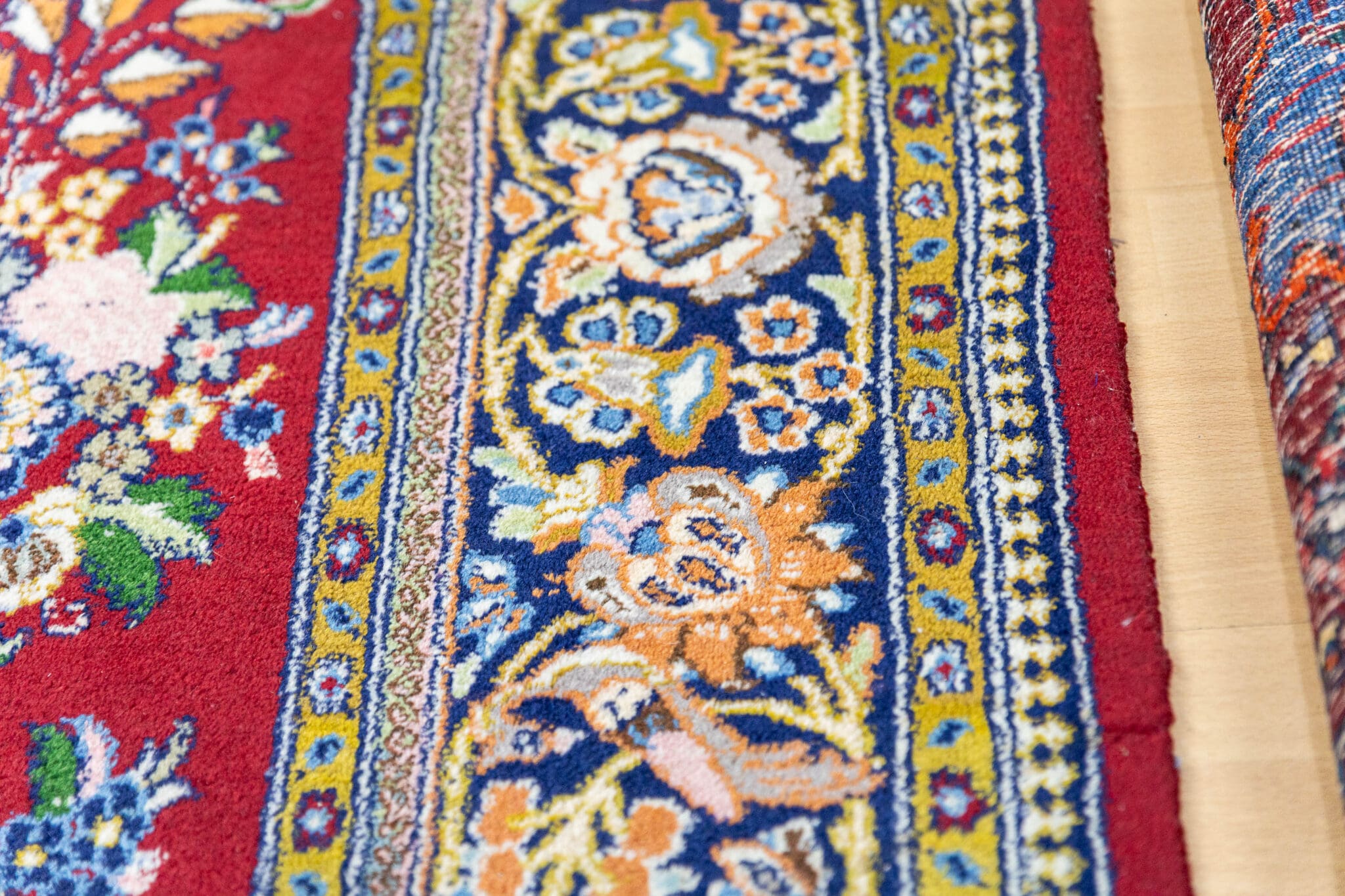 Handgeknüpfter Ghom Perserteppich 225 × 142 cm