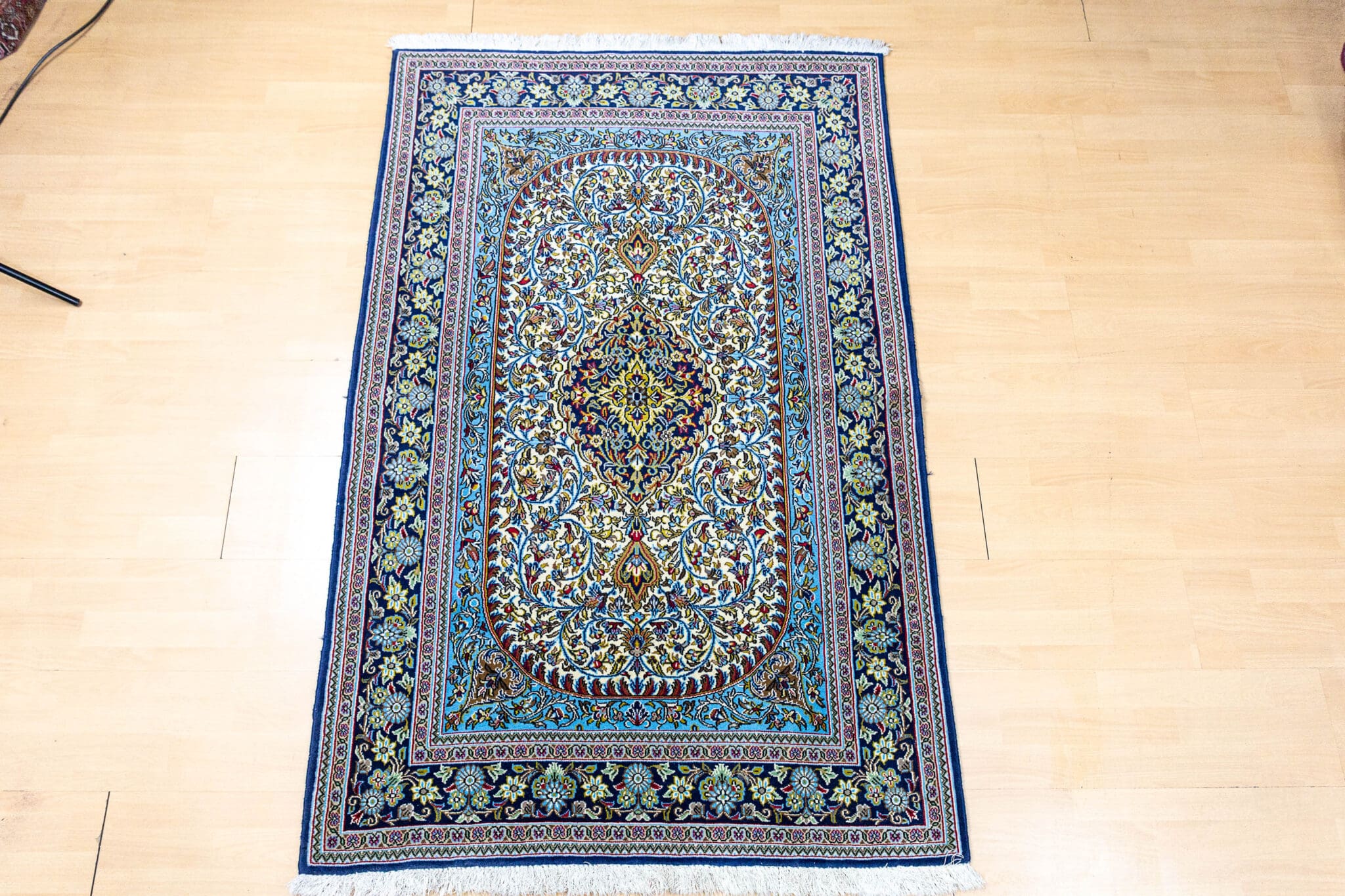 Handgeknüpfter Ghom Perserteppich 164 × 106 cm