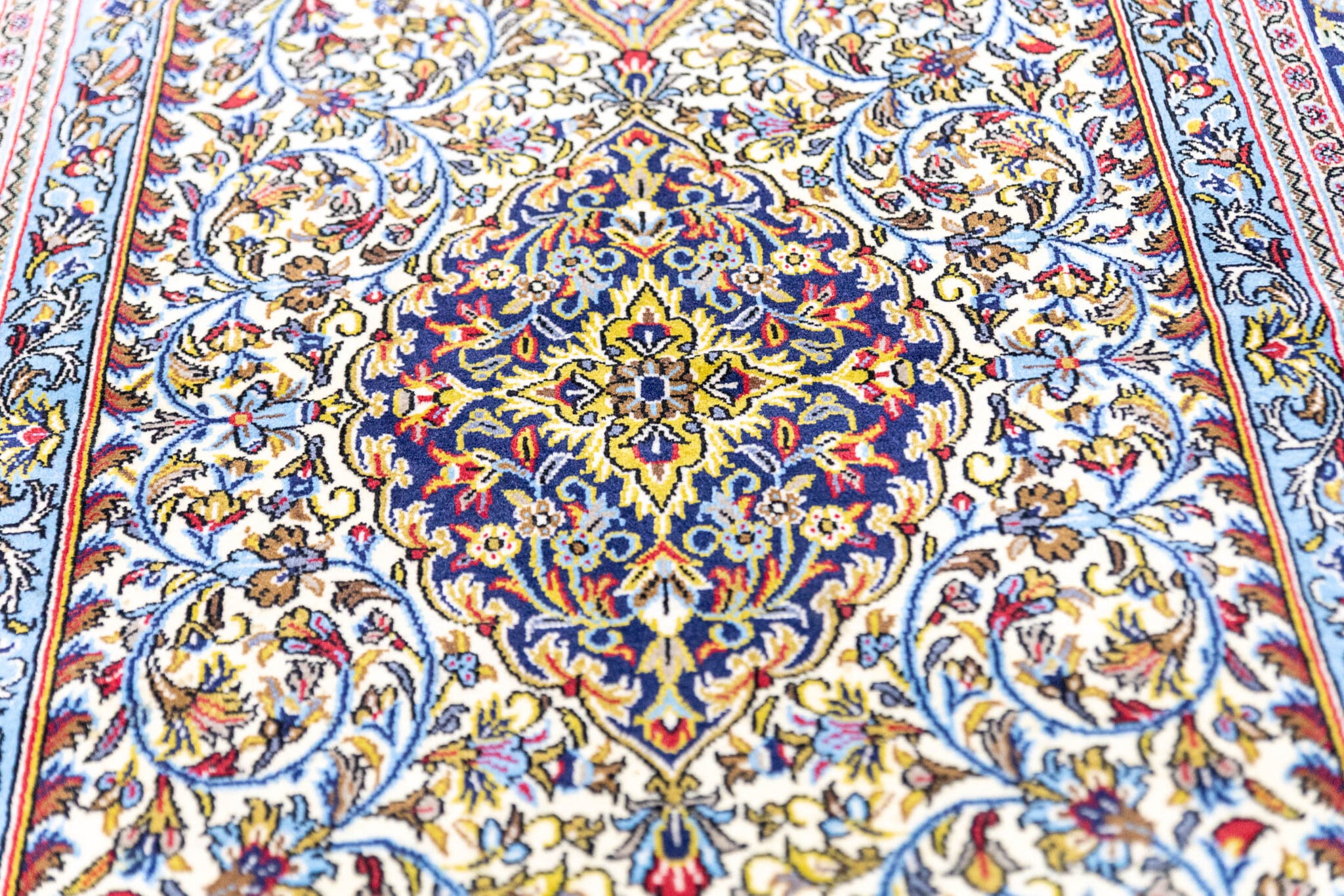 Handgeknüpfter Ghom Perserteppich 164 × 106 cm