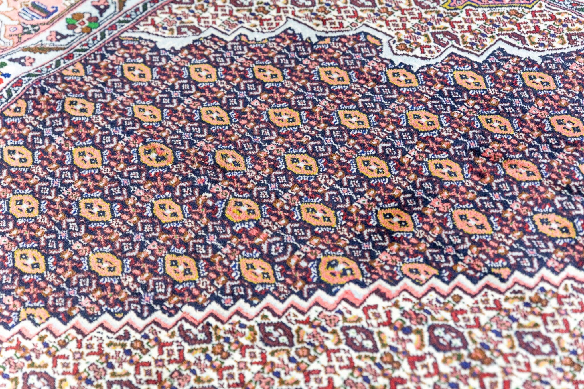 Bijar Perserteppich aus Iran, 359 × 252 cm
