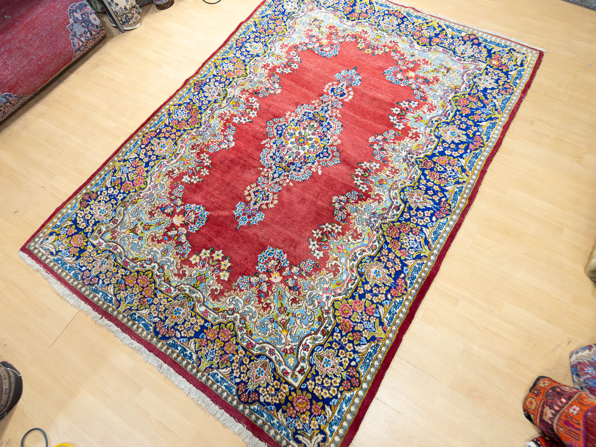 perserteppiche-orientteppiche-494-500-10-scaled Kerman Perserteppich 270 × 188 cm aus Wolle, handgeknüpft
