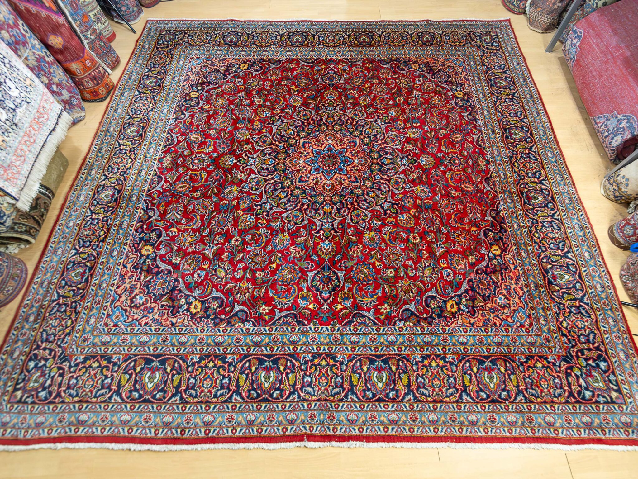 Kashan Perserteppich aus Iran, 285 × 260 cm
