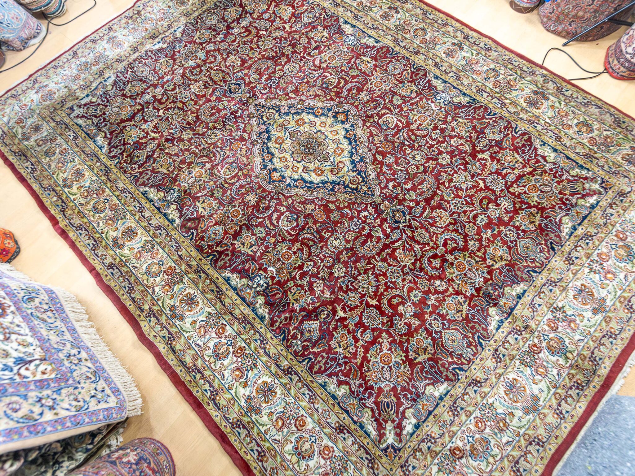 Kashan Orientteppich 340 × 253 cm aus Wolle, handgeknüpft