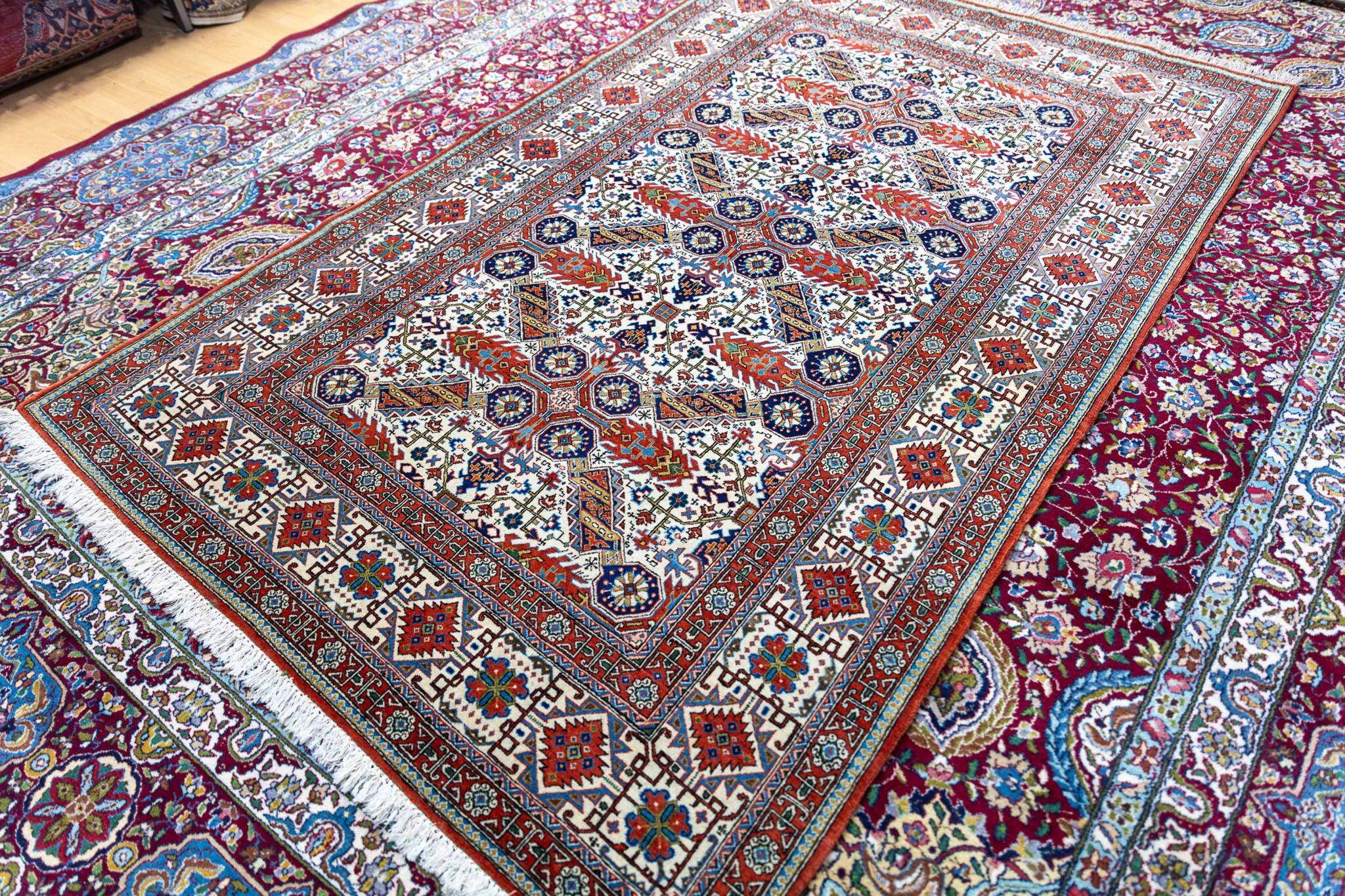 Ghom Perserteppich 220 × 136 cm aus Wolle, handgeknüpft