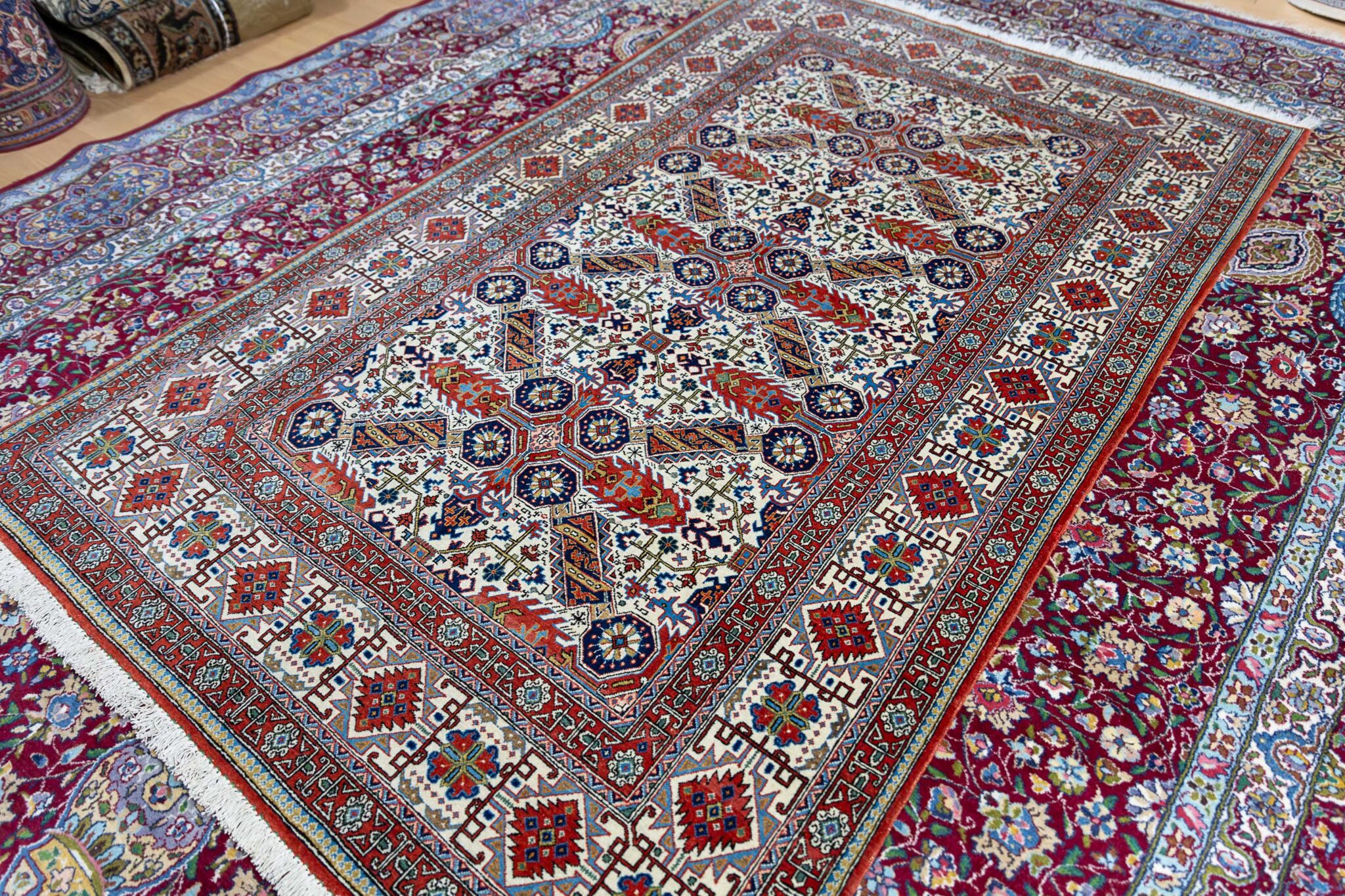 Ghom Perserteppich 220 × 136 cm aus Wolle, handgeknüpft