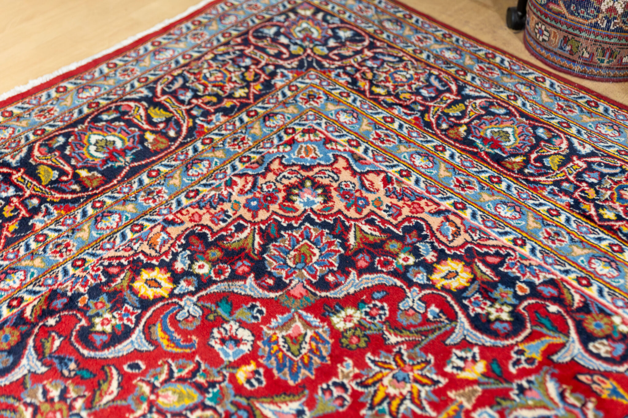 Kashan Perserteppich aus Iran, 285 × 260 cm