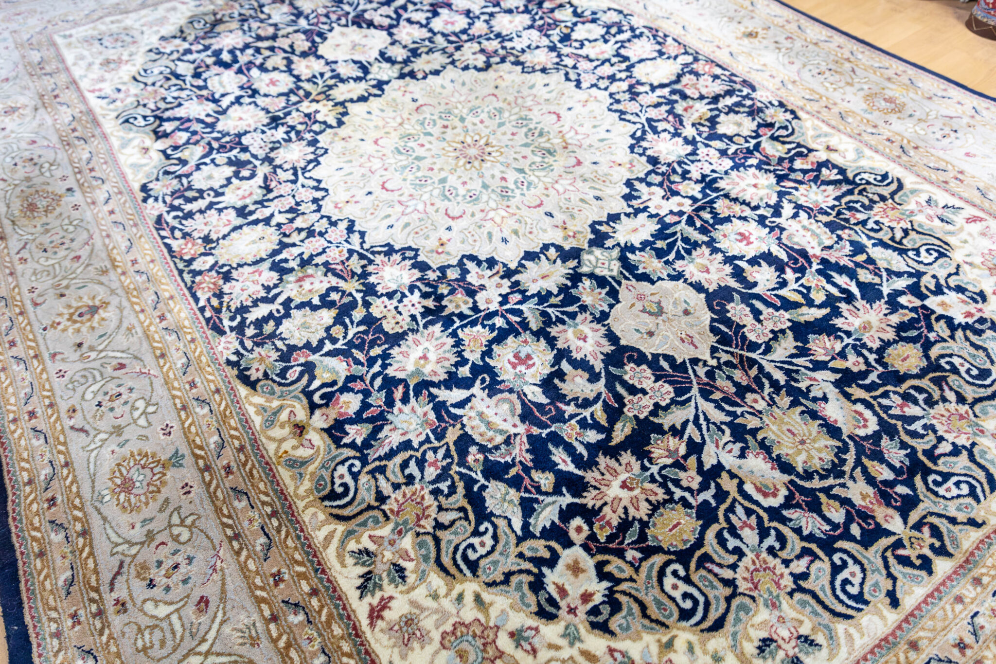 perserteppiche-orientteppiche-494-500-69-scaled Handgeknüpfter Isfahan Orientteppich, 360 × 250 cm, Wolle