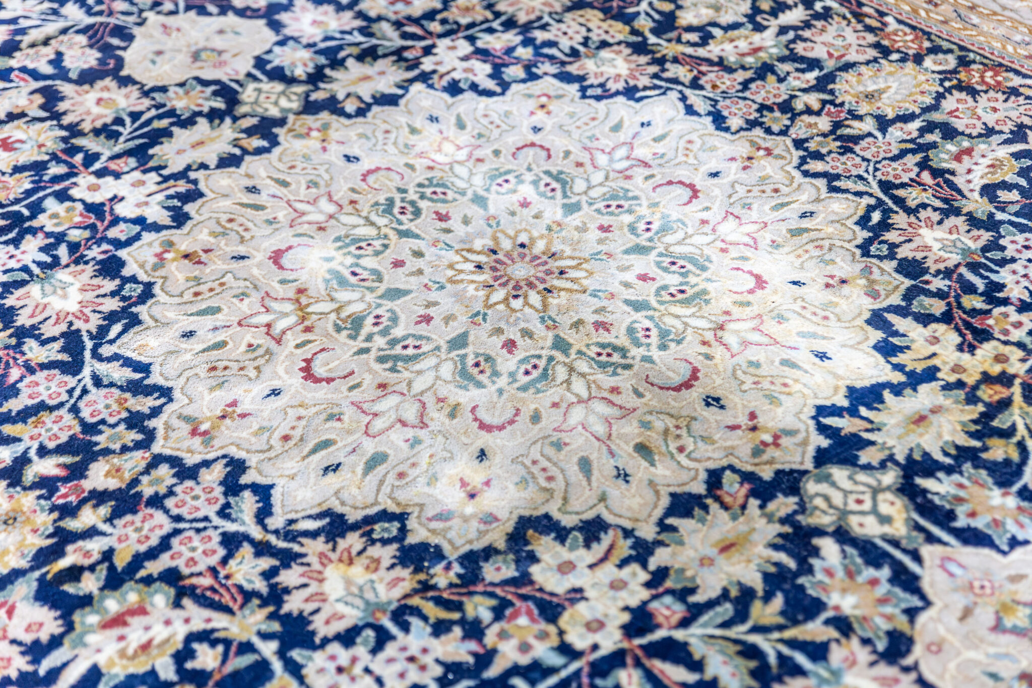 perserteppiche-orientteppiche-494-500-71-scaled Handgeknüpfter Isfahan Orientteppich, 360 × 250 cm, Wolle
