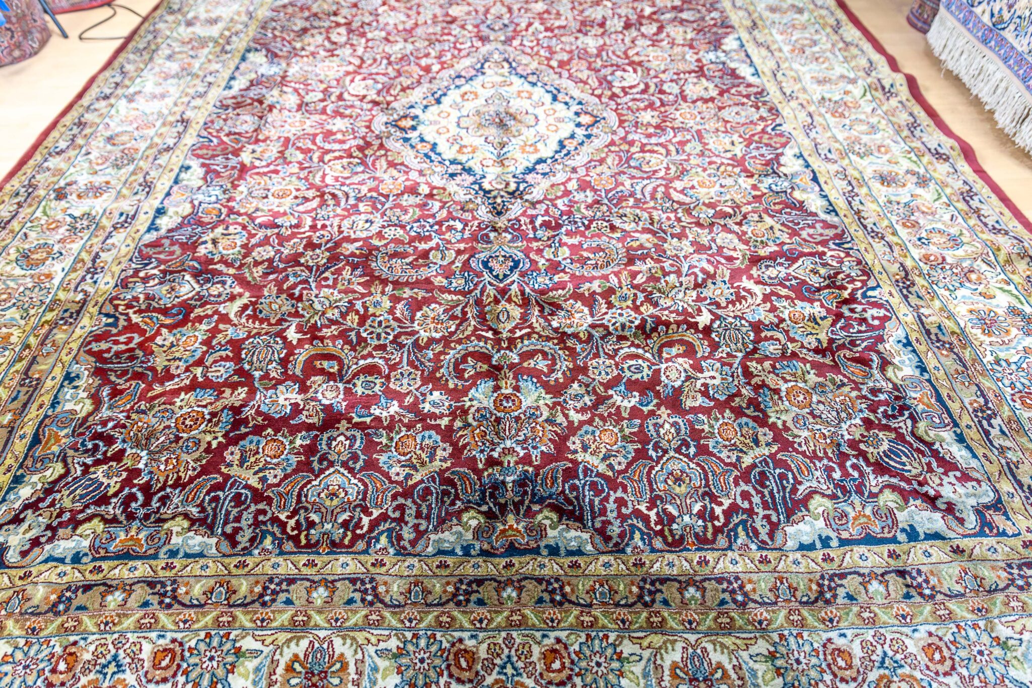 Kashan Orientteppich 340 × 253 cm aus Wolle, handgeknüpft