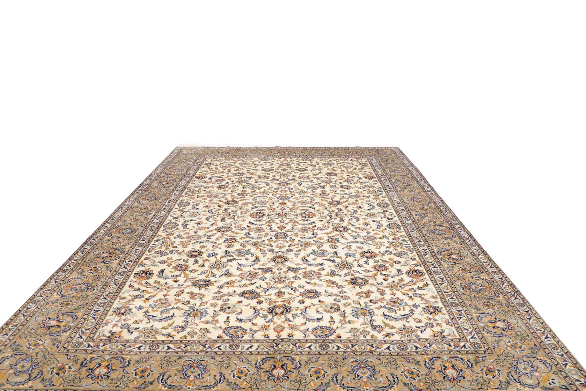 Handgeknüpfter Kashan Perserteppich 294 × 382 cm