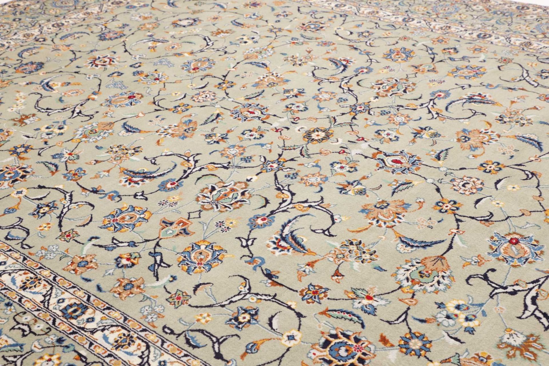 Kashan Perserteppich aus Iran, 278 × 389 cm