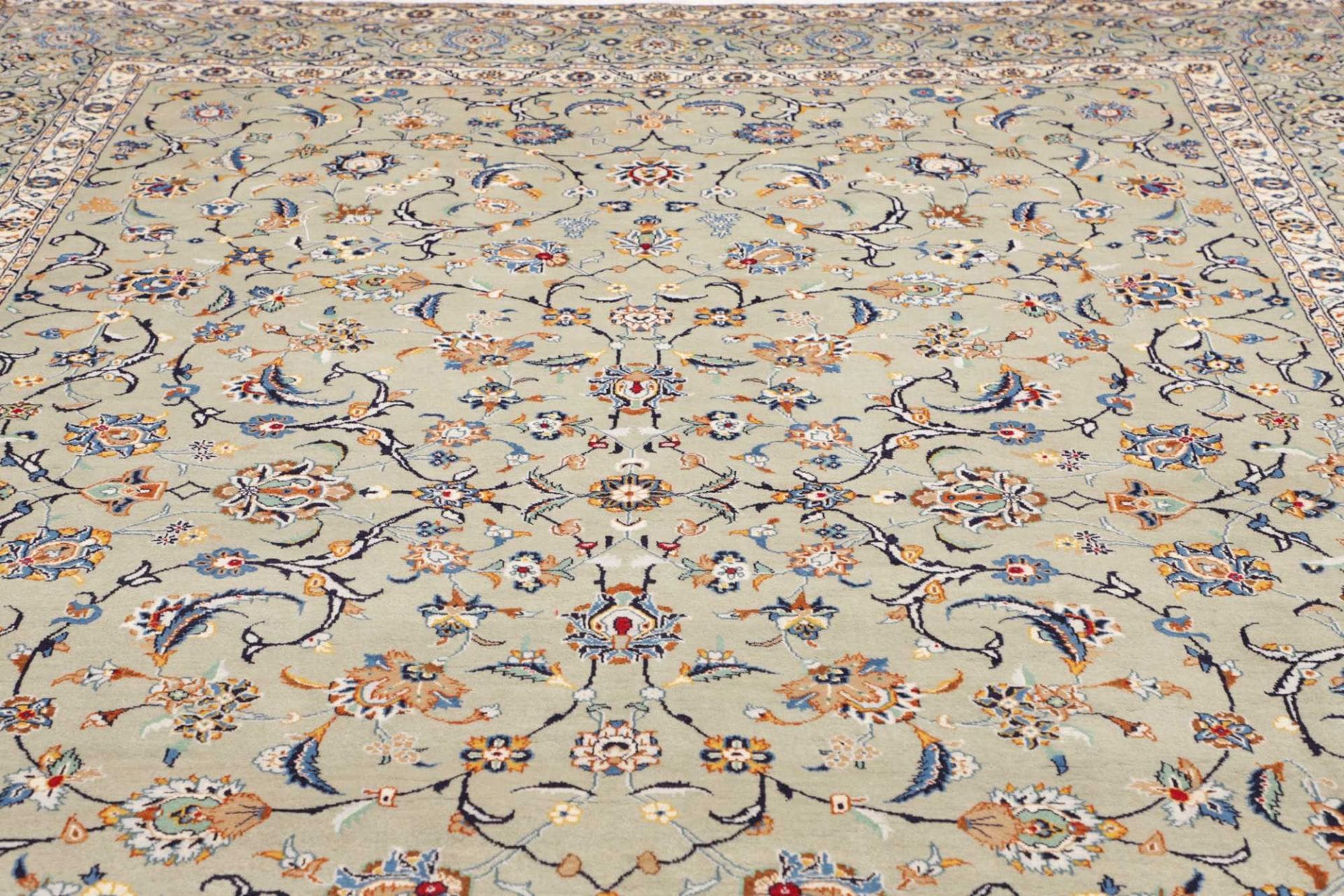Kashan Perserteppich aus Iran, 278 × 389 cm
