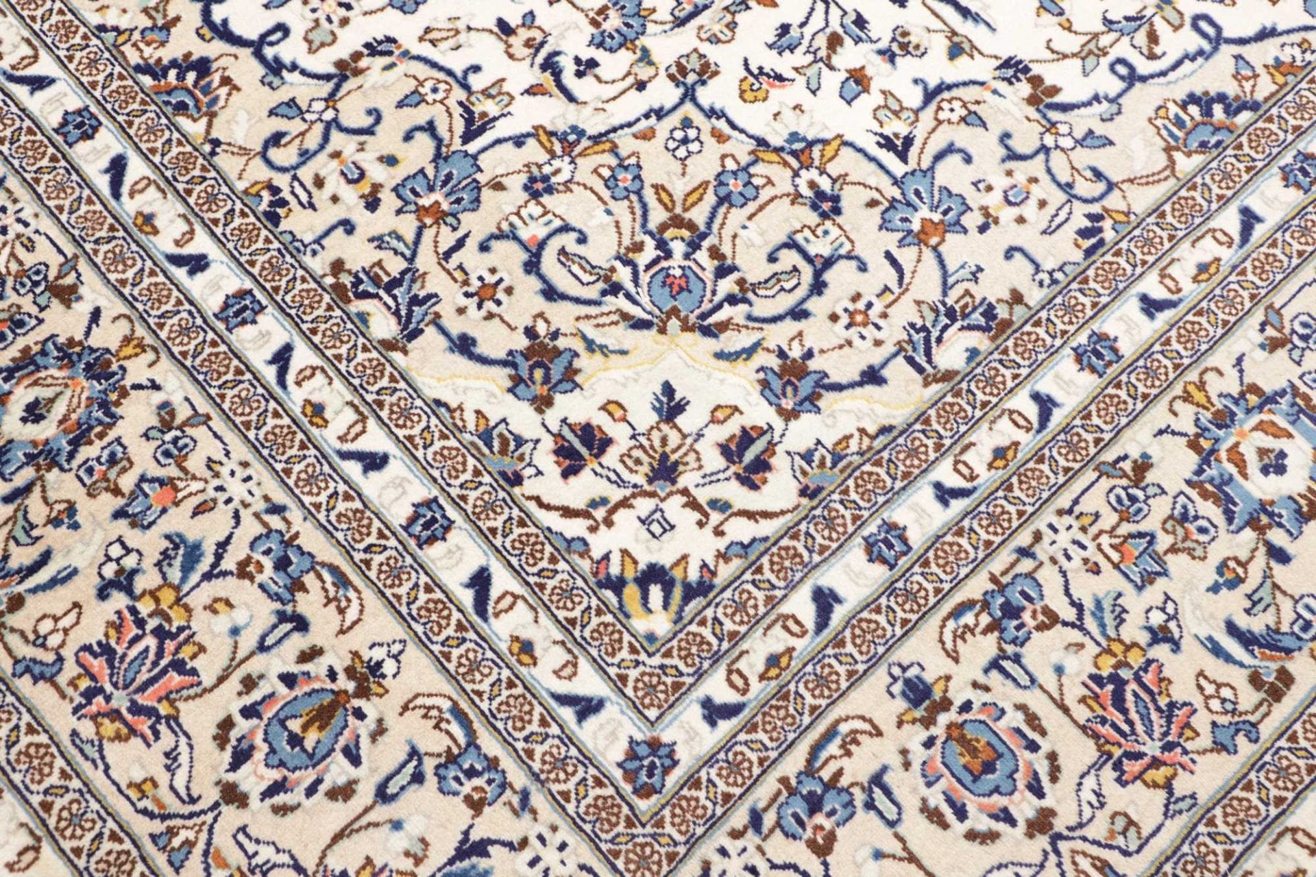 Kashan Perserteppich 296 × 399 cm aus Wolle, handgeknüpft
