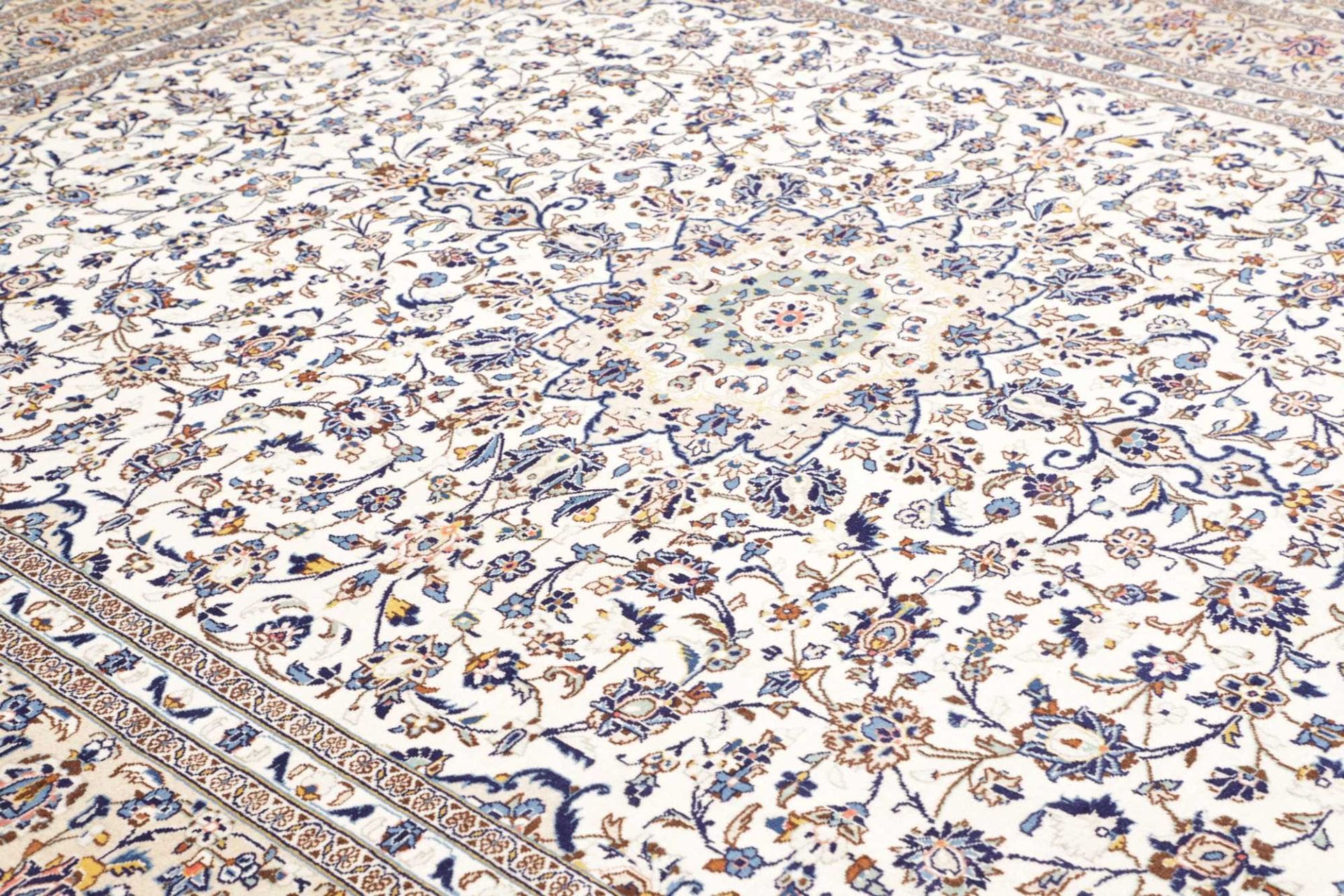 Kashan Perserteppich 296 × 399 cm aus Wolle, handgeknüpft