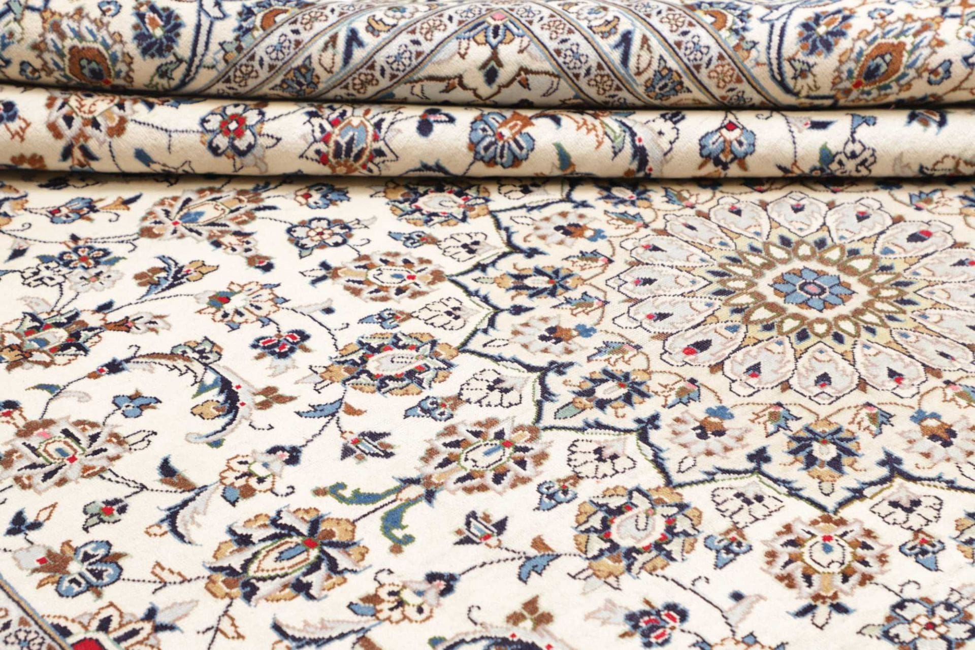 Kashan Perserteppich aus Iran, 295 × 399 cm