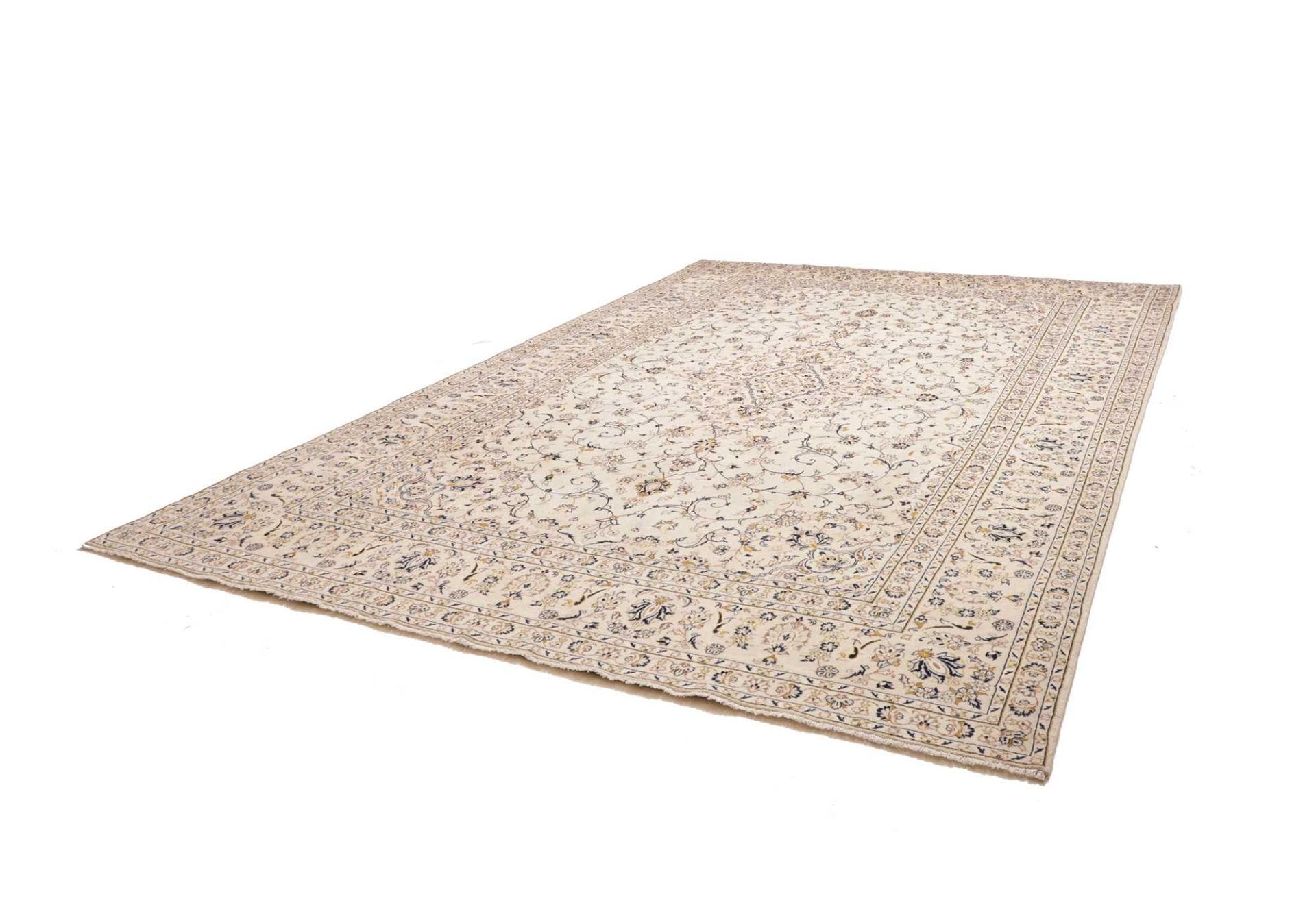 Kashan Perserteppich 287 × 402 cm aus Wolle, handgeknüpft