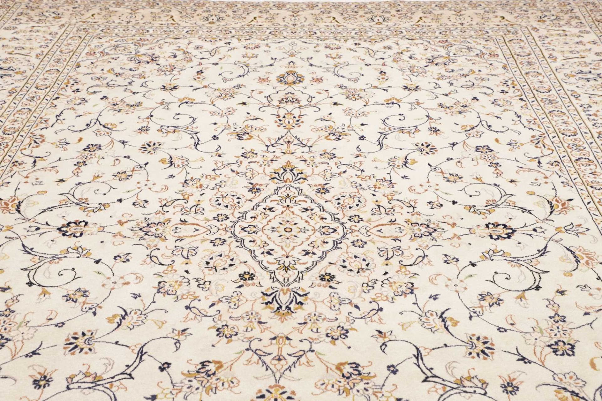 Kashan Perserteppich 287 × 402 cm aus Wolle, handgeknüpft