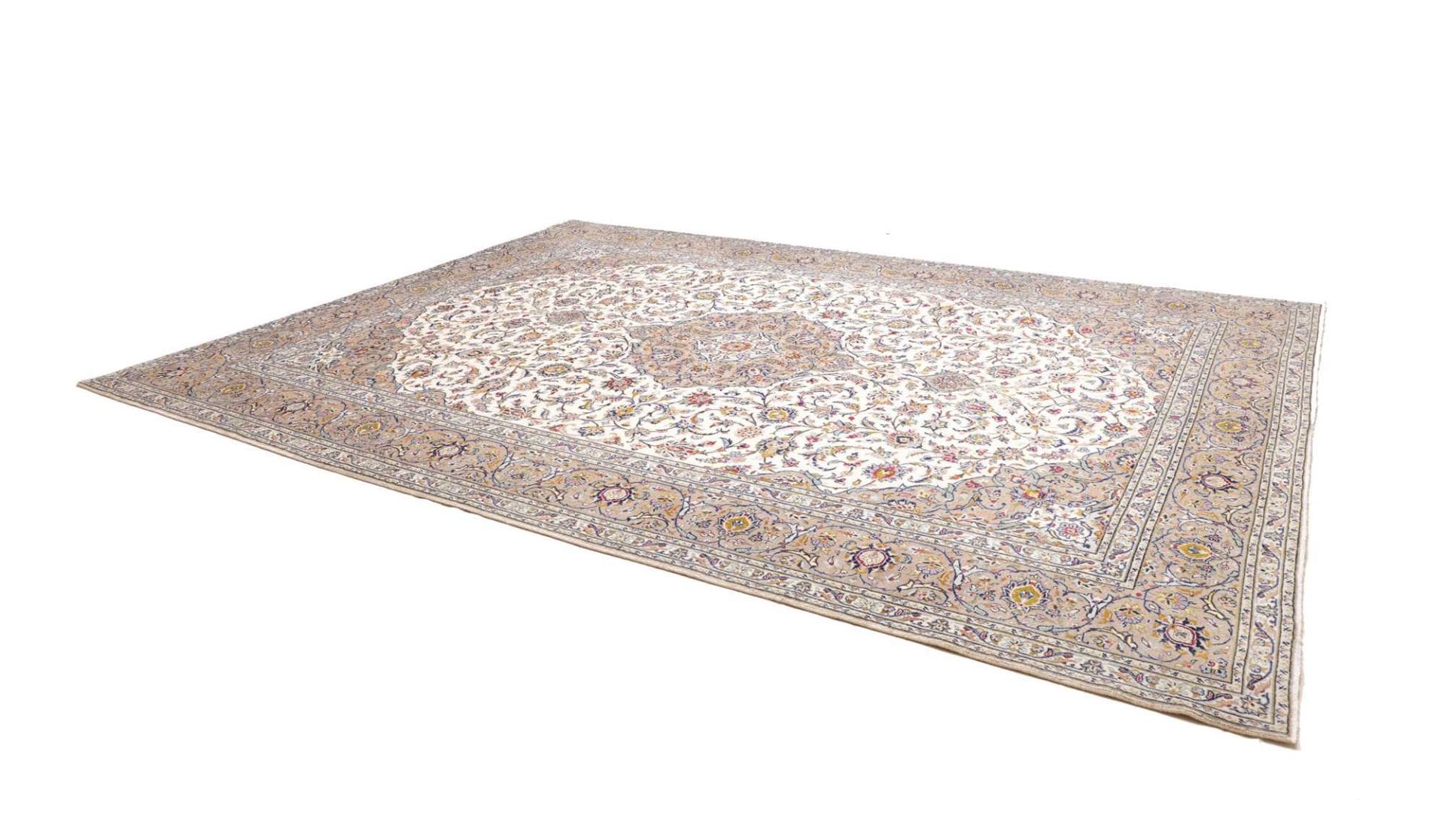 Kashan Perserteppich aus Iran, 301 × 404 cm