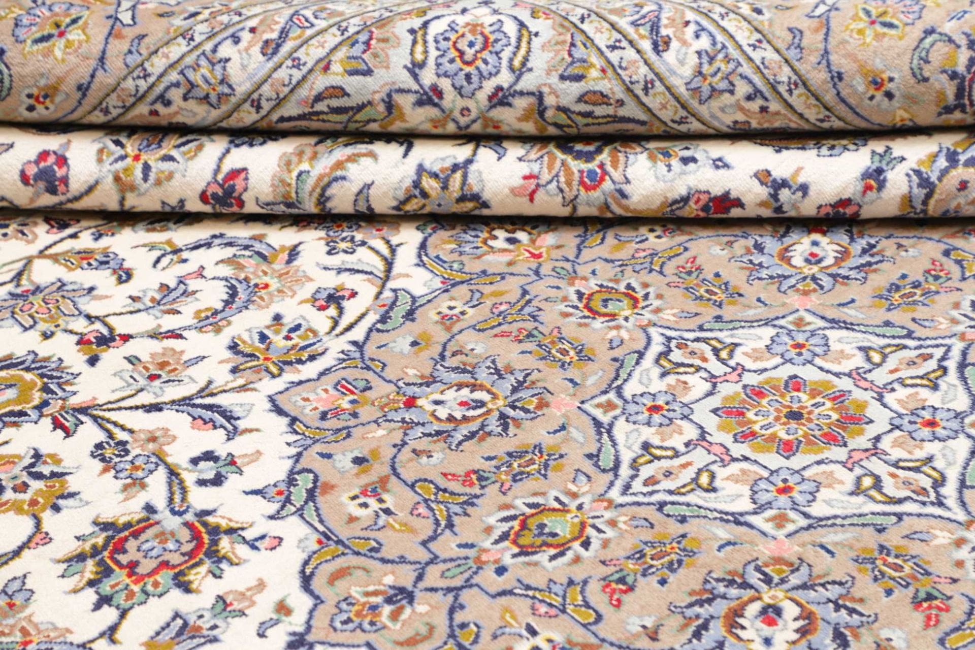 Kashan Perserteppich aus Iran, 301 × 404 cm