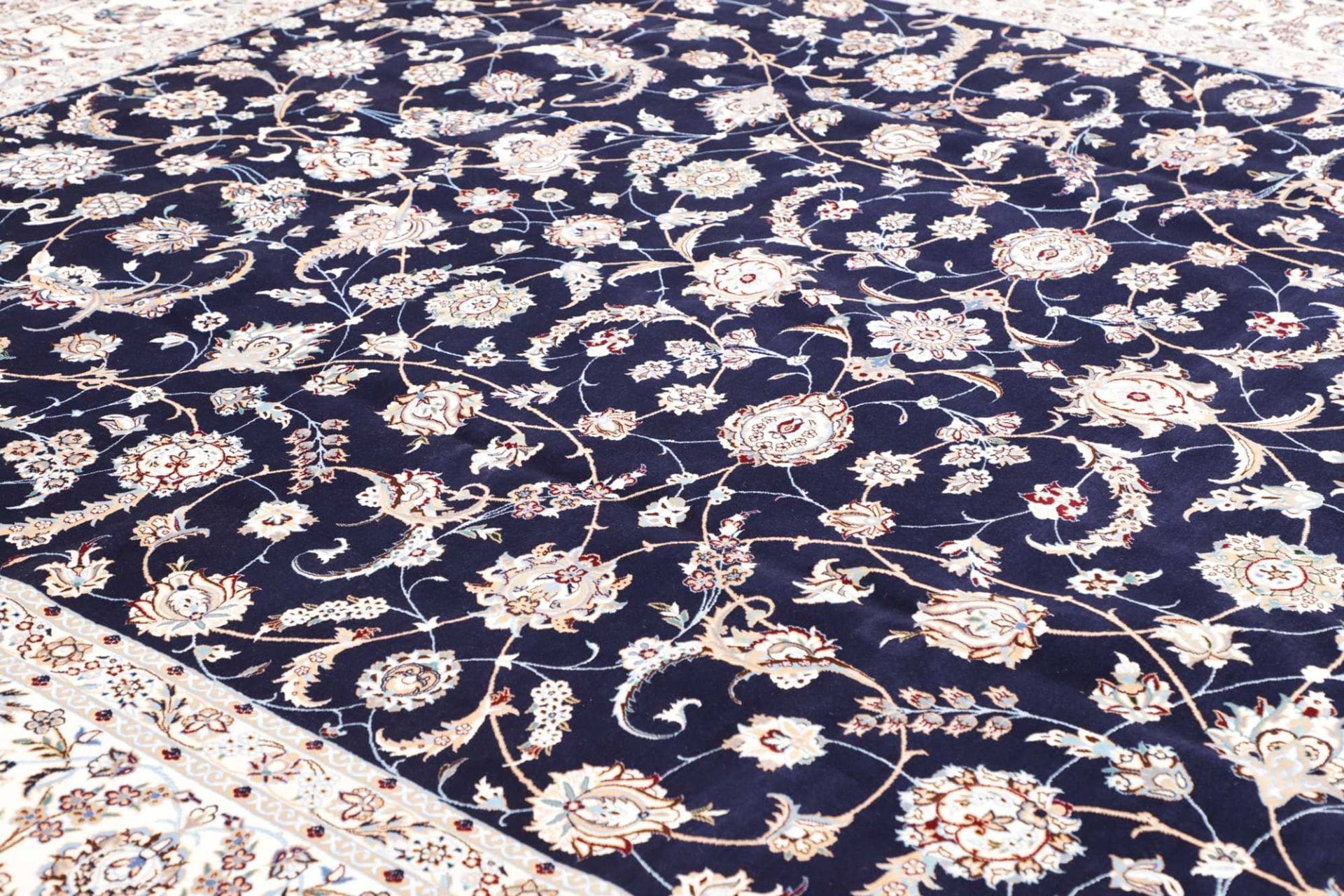 Nain Perserteppich 303 × 411 cm aus Wolle, handgeknüpft