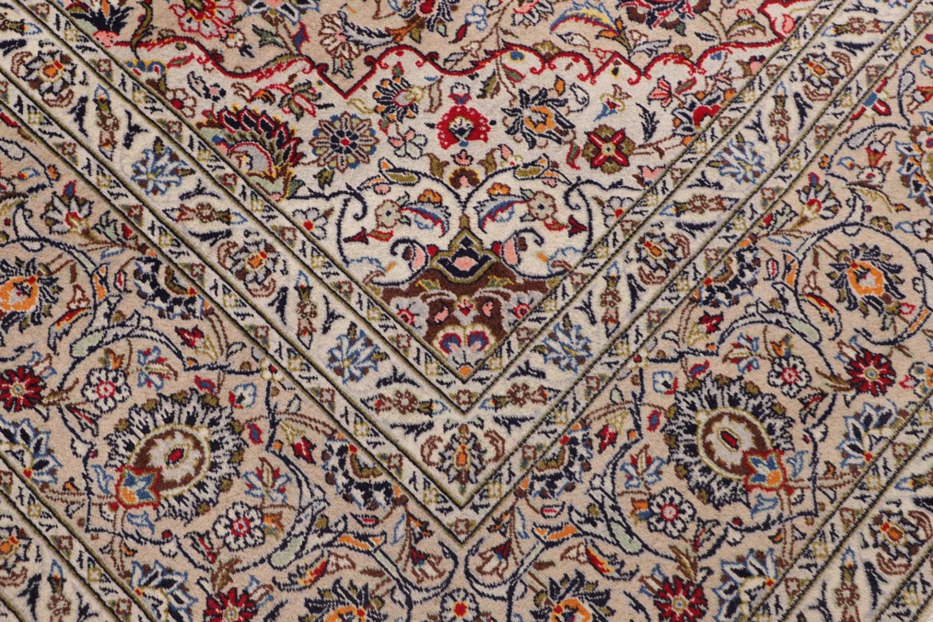 Kashan Perserteppich aus Iran, 303 × 417 cm