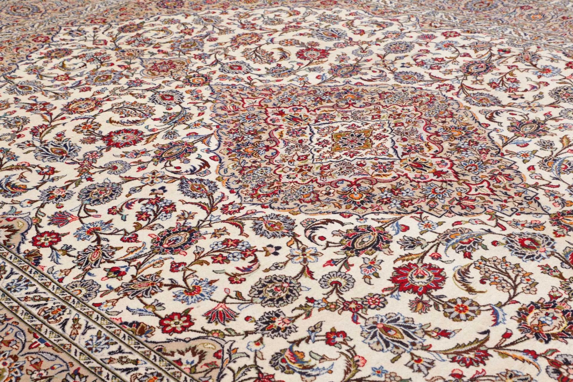 Kashan Perserteppich aus Iran, 303 × 417 cm