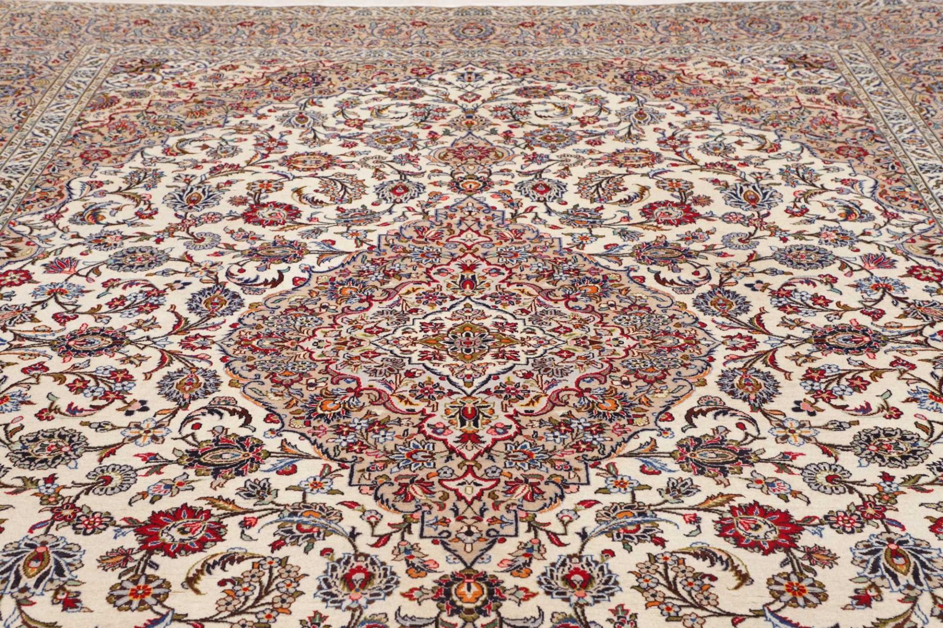 Kashan Perserteppich aus Iran, 303 × 417 cm