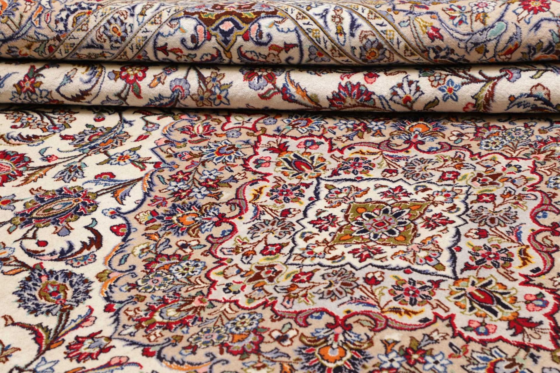 Kashan Perserteppich aus Iran, 303 × 417 cm