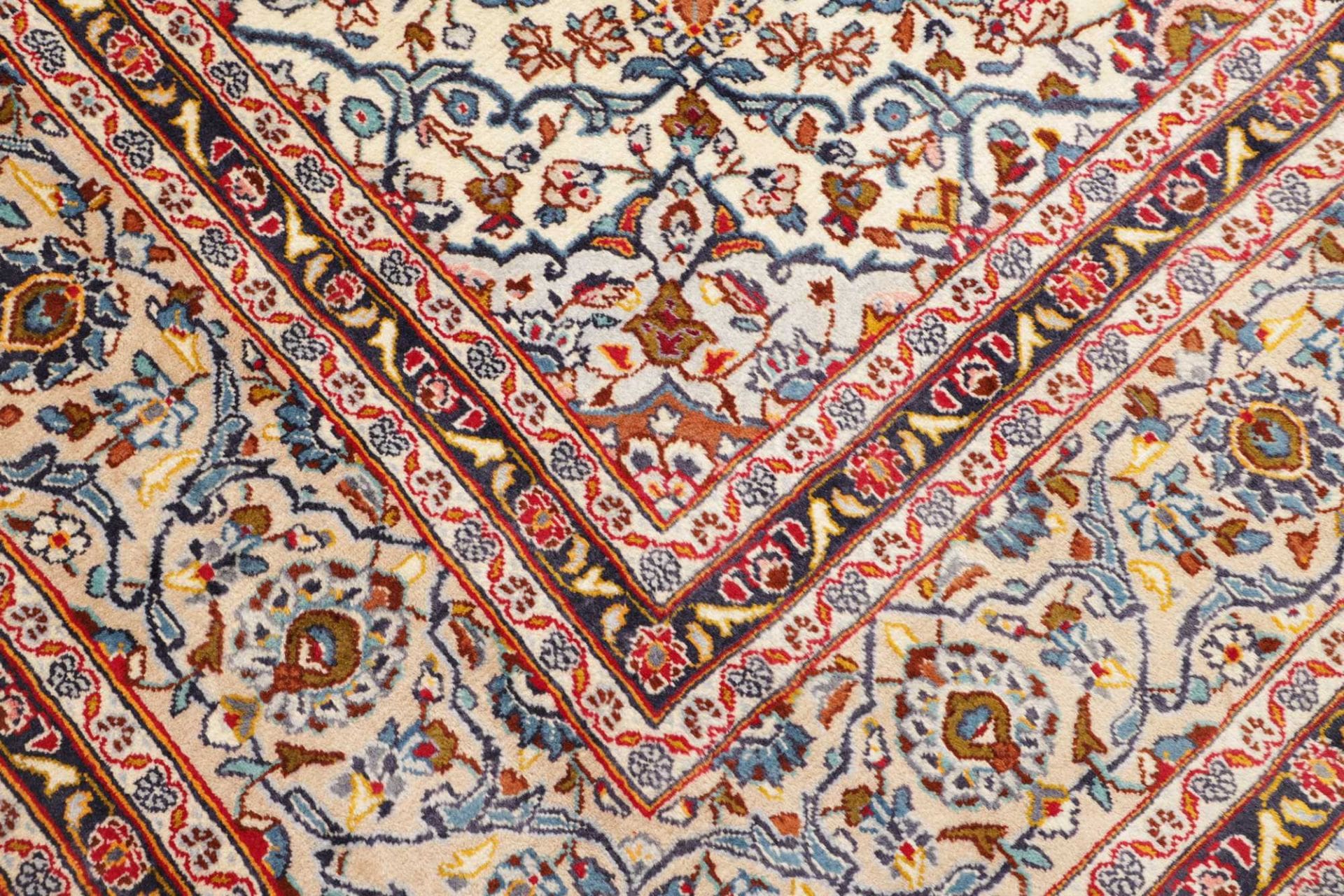 Handgeknüpfter Kashan Perserteppich 284 × 381 cm