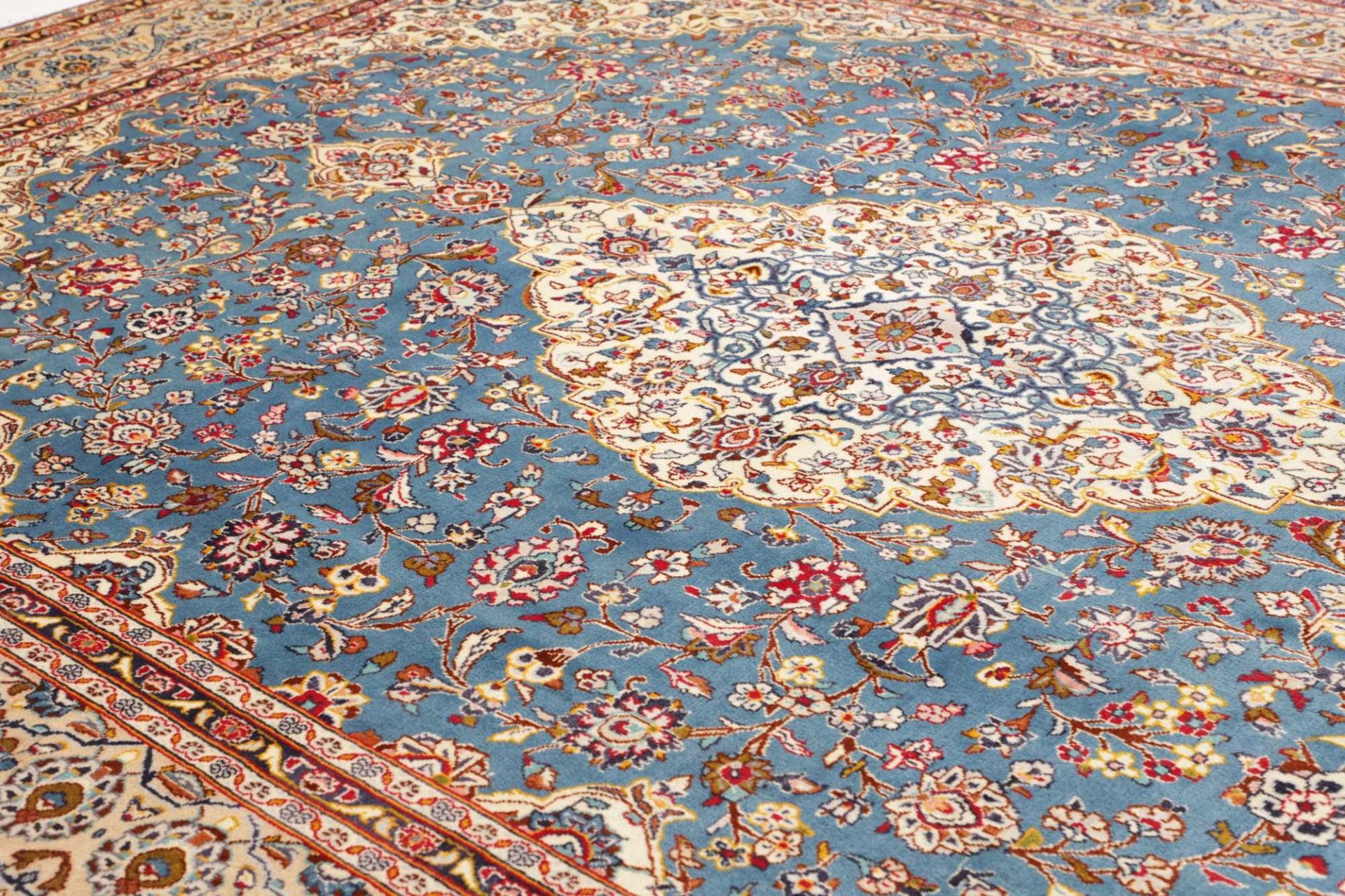 Handgeknüpfter Kashan Perserteppich 284 × 381 cm