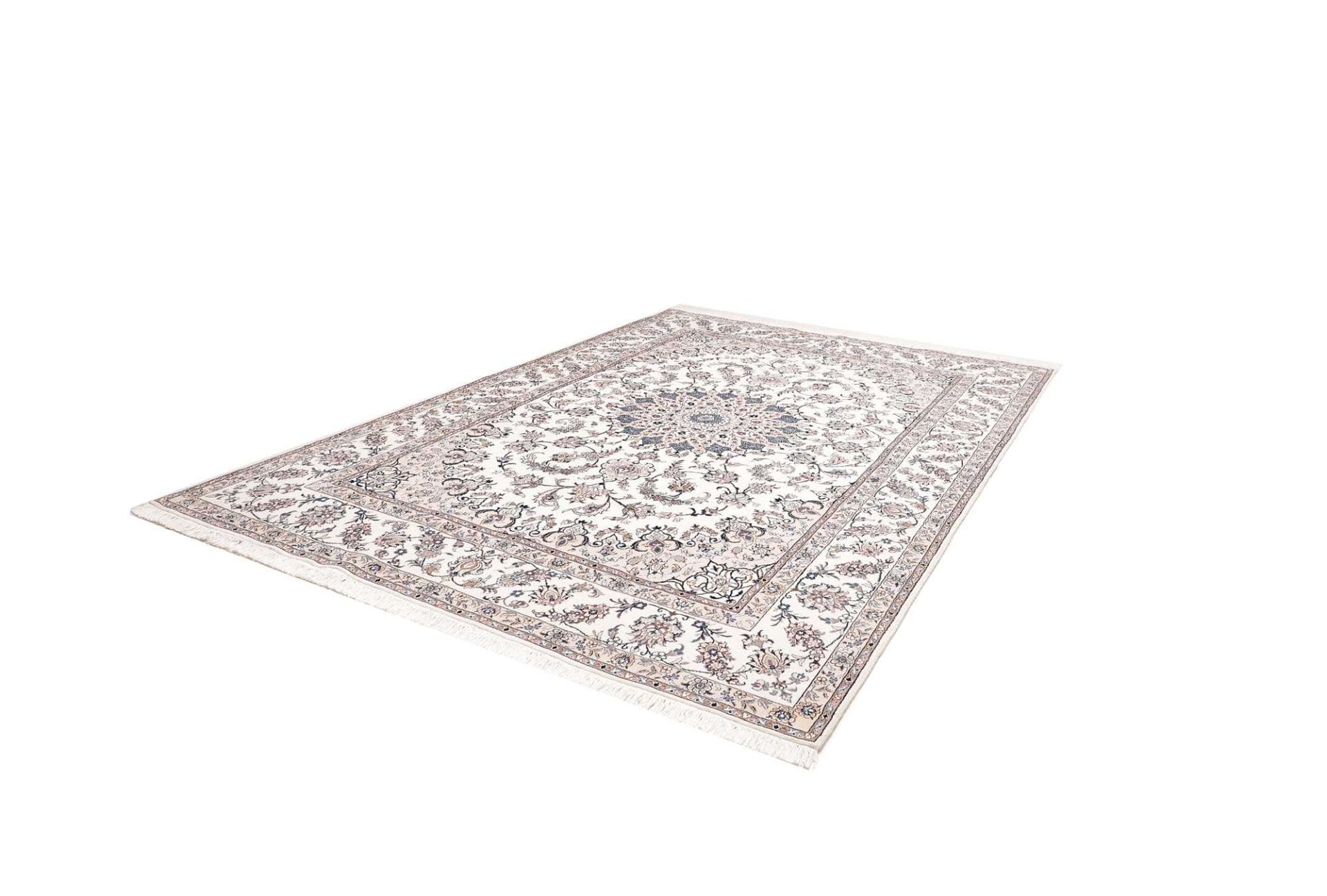 Nain Perserteppich aus Iran, 253 × 352 cm