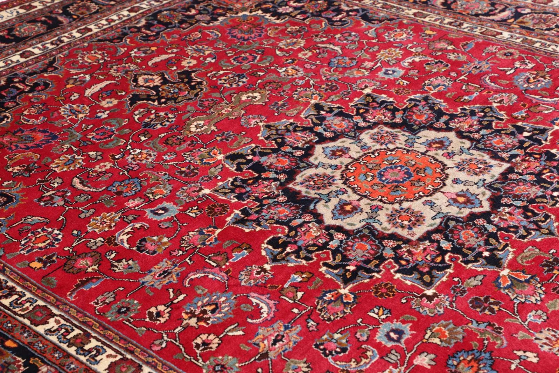 Handgeknüpfter Mashhad Perserteppich 249 × 339 cm