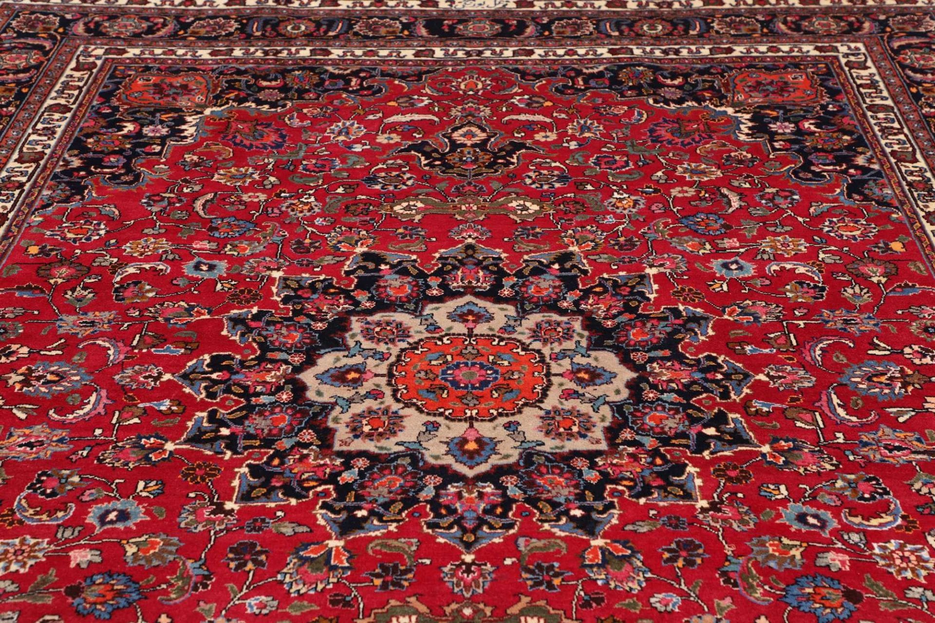 Handgeknüpfter Mashhad Perserteppich 249 × 339 cm