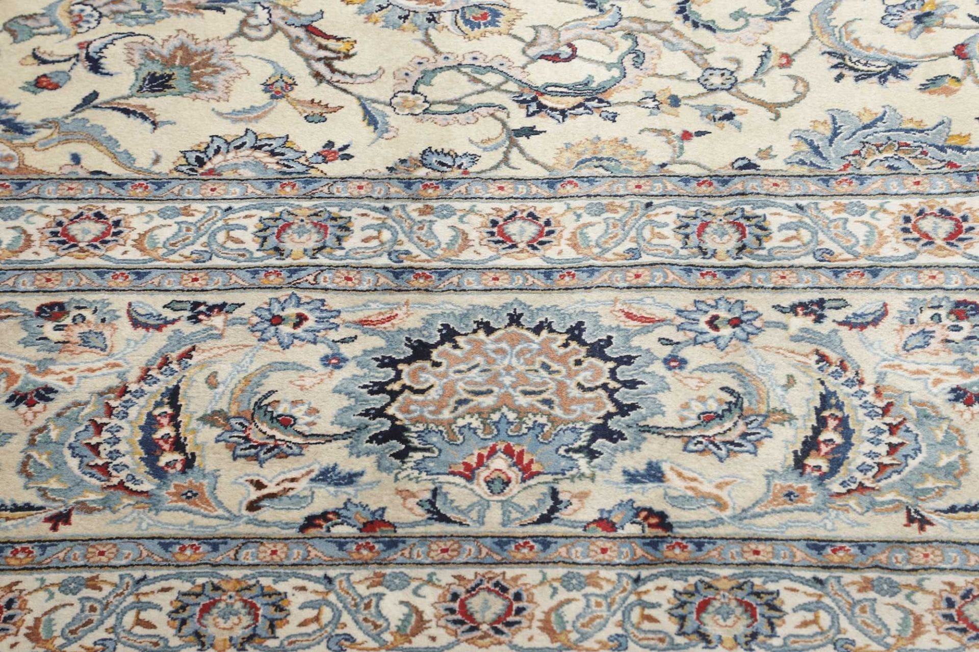 Handgeknüpfter Kashan Perserteppich, 409 × 581 cm, Wolle