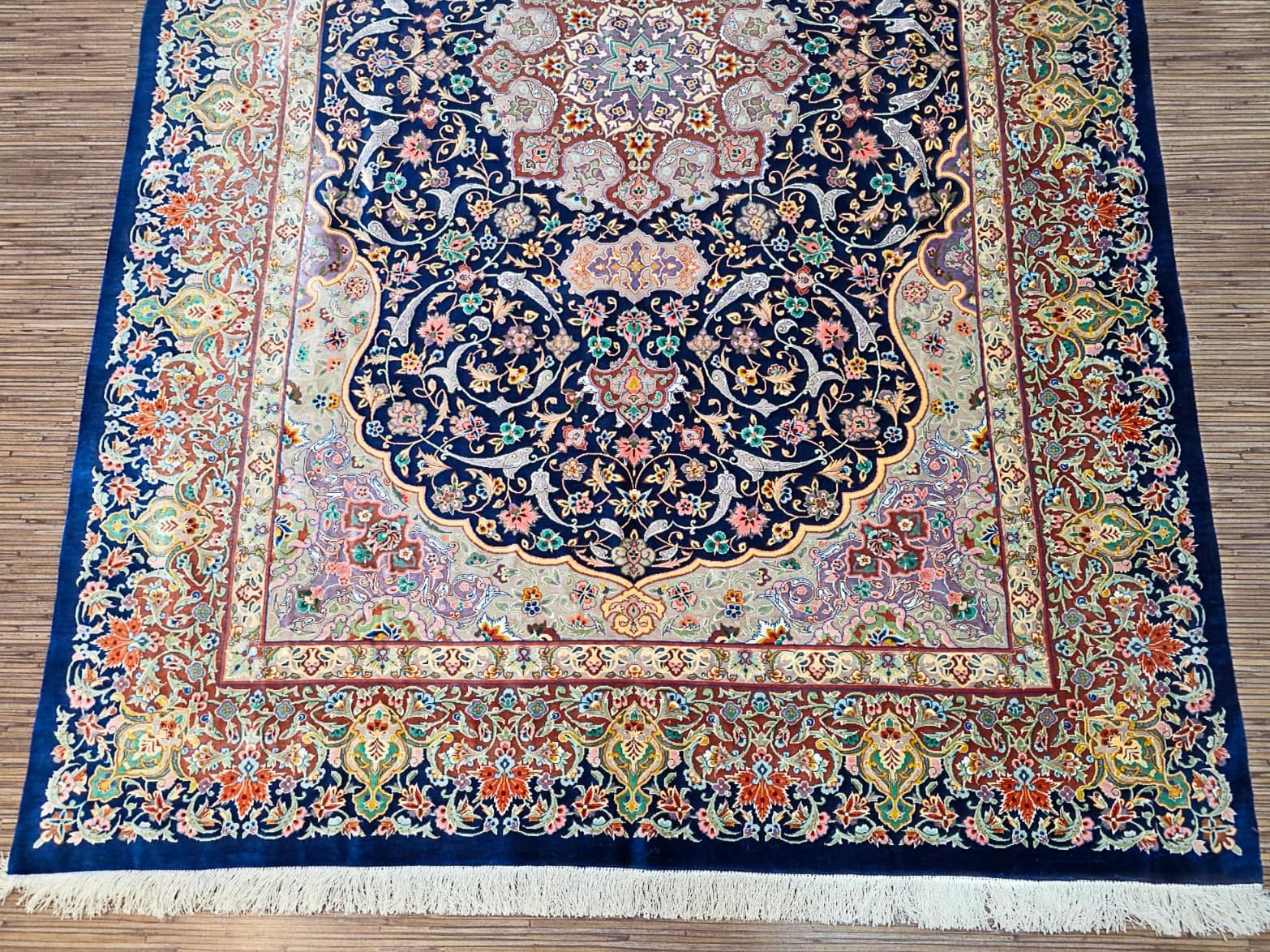 Isfahan Perserteppich 200 × 140 cm aus Wolle & Seide, handgeknüpft