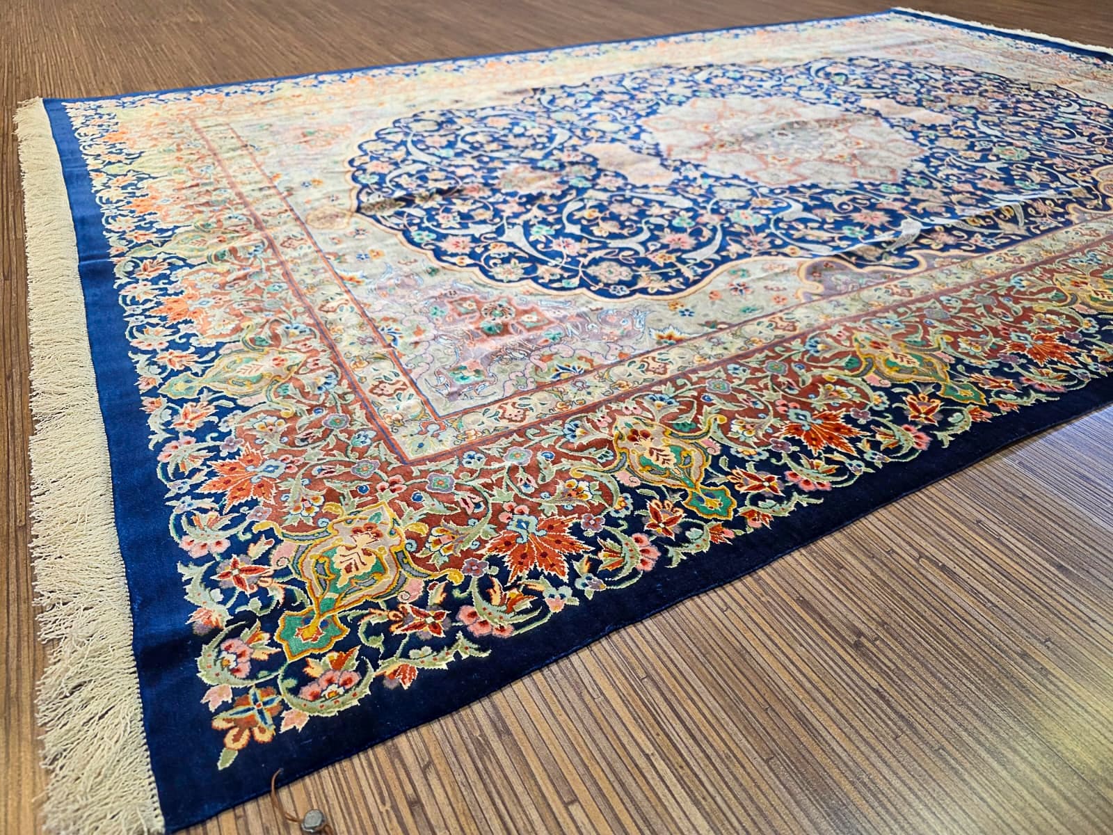 Isfahan Perserteppich 200 × 140 cm aus Wolle & Seide, handgeknüpft