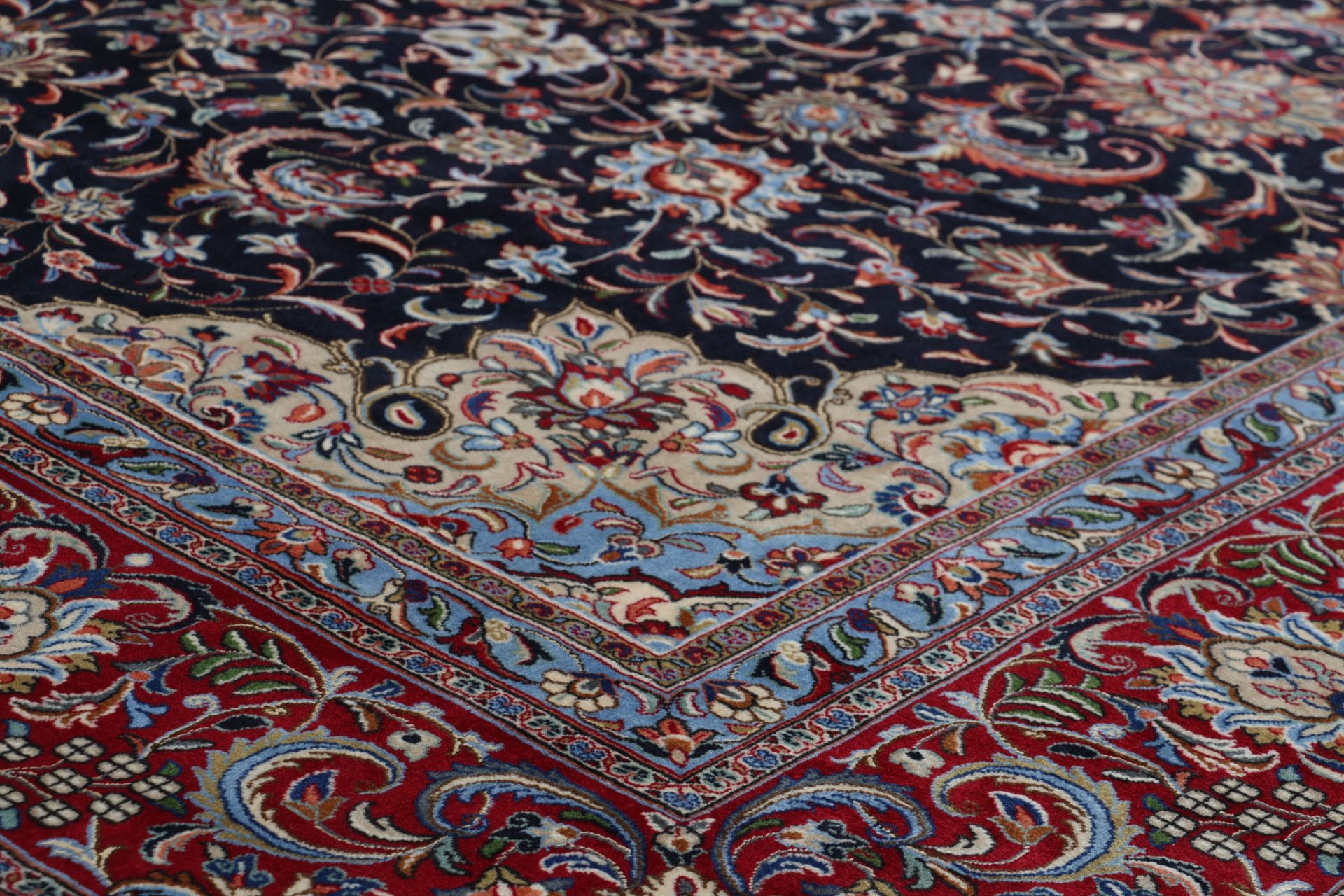 Kashan Perserteppich 306 × 420 cm aus Wolle, handgeknüpft