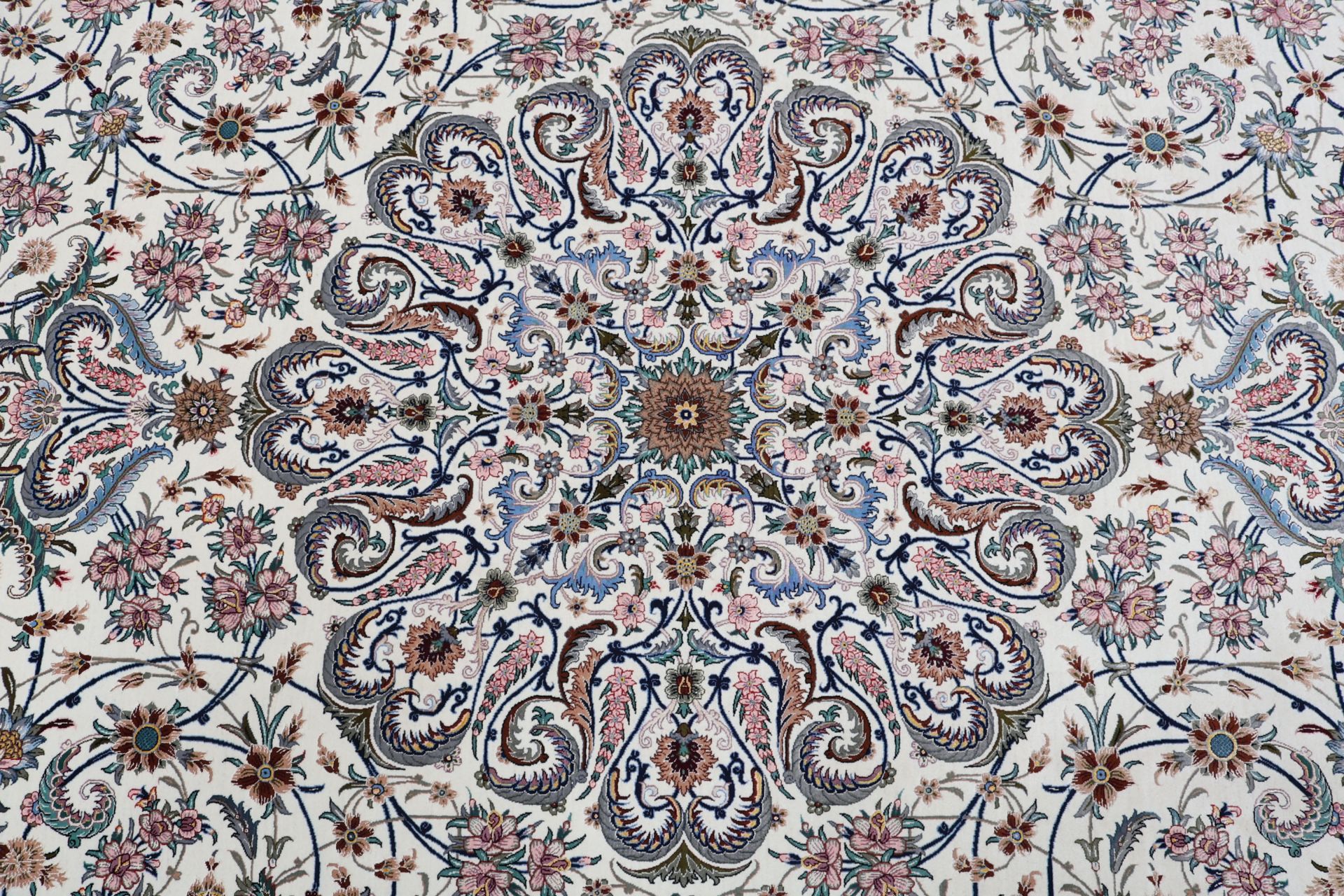 Handgeknüpfter Isfahan Perserteppich, 300 × 410 cm, Wolle & Seide