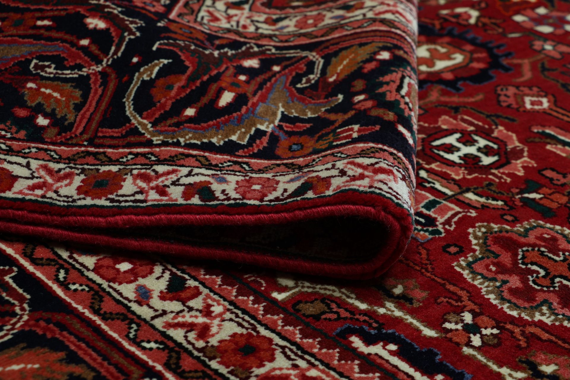 Isfahan Perserteppich 310 × 410 cm aus Wolle, handgeknüpft
