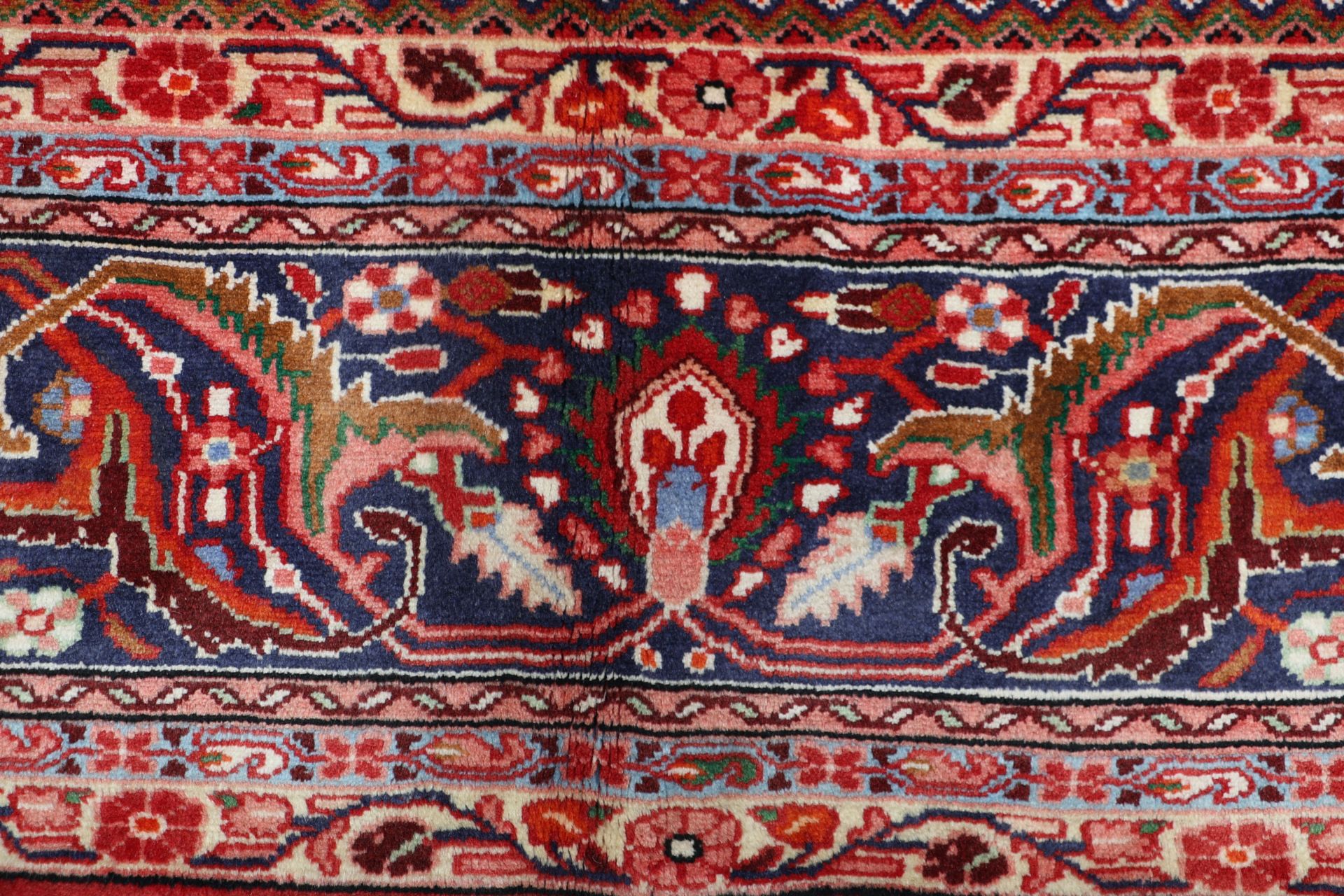 Isfahan Perserteppich aus Iran, 309 × 395 cm
