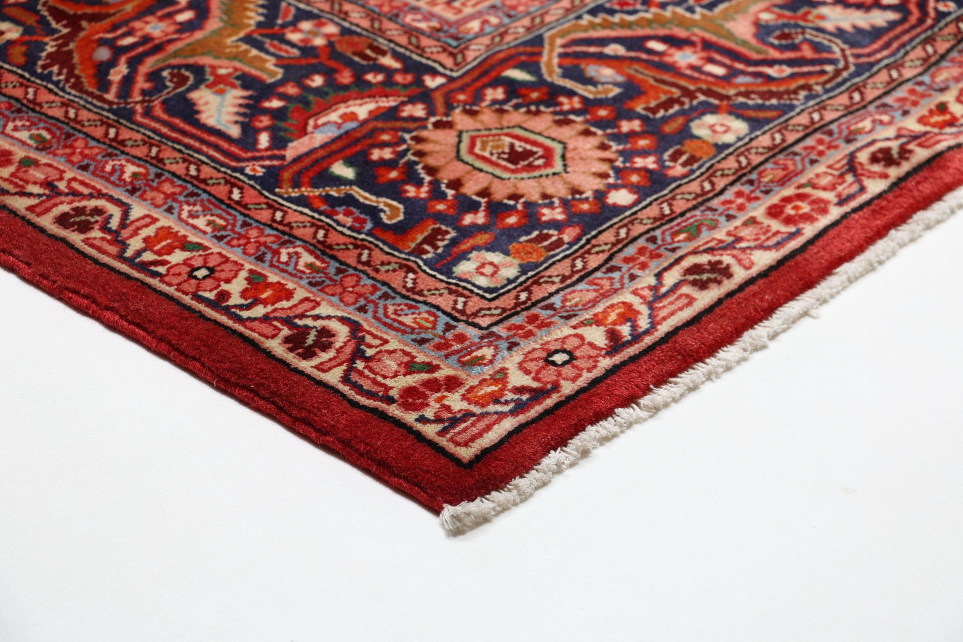 Isfahan Perserteppich aus Iran, 309 × 395 cm