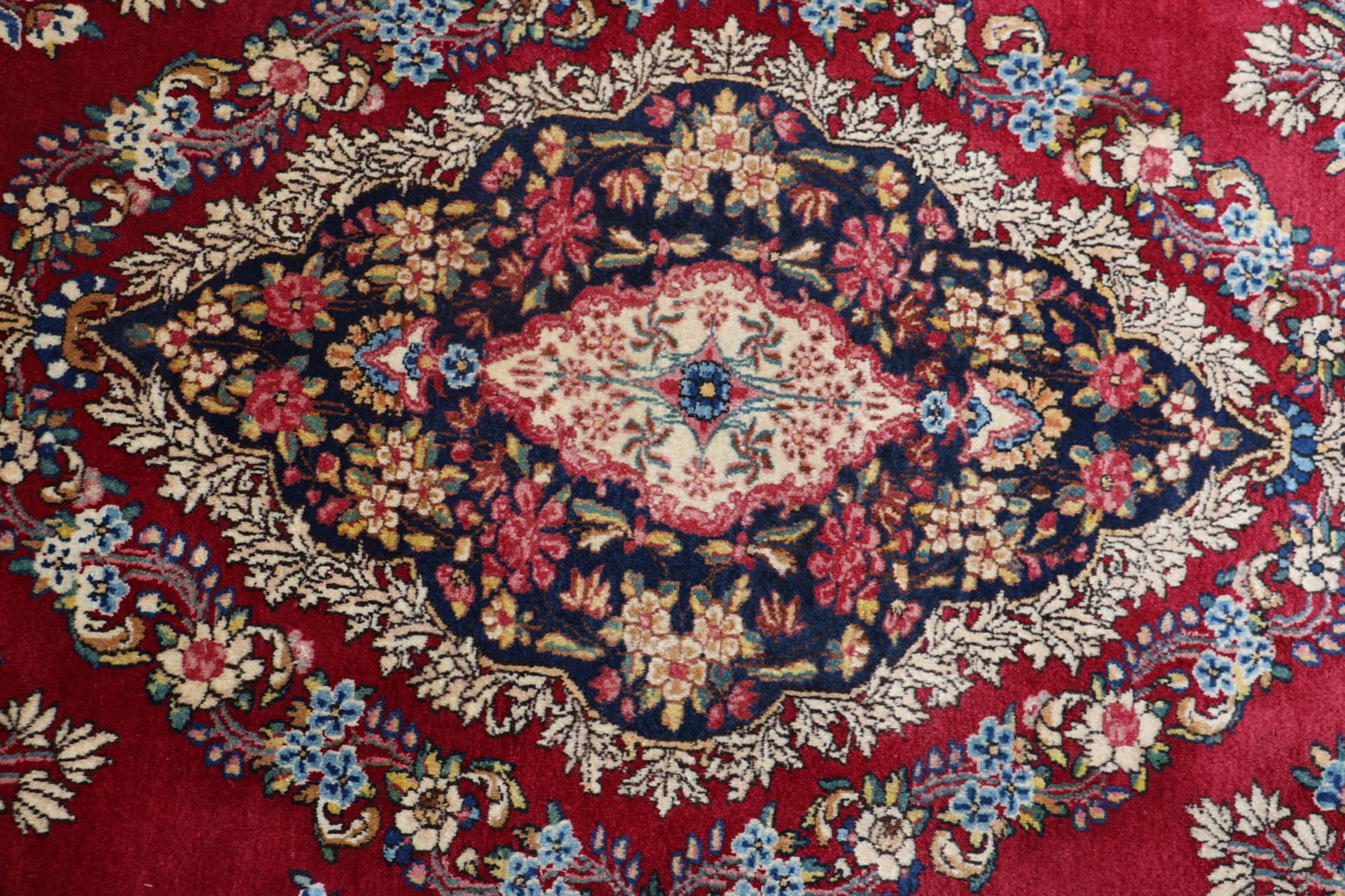 Kerman Perserteppich aus Iran, 275 × 375 cm