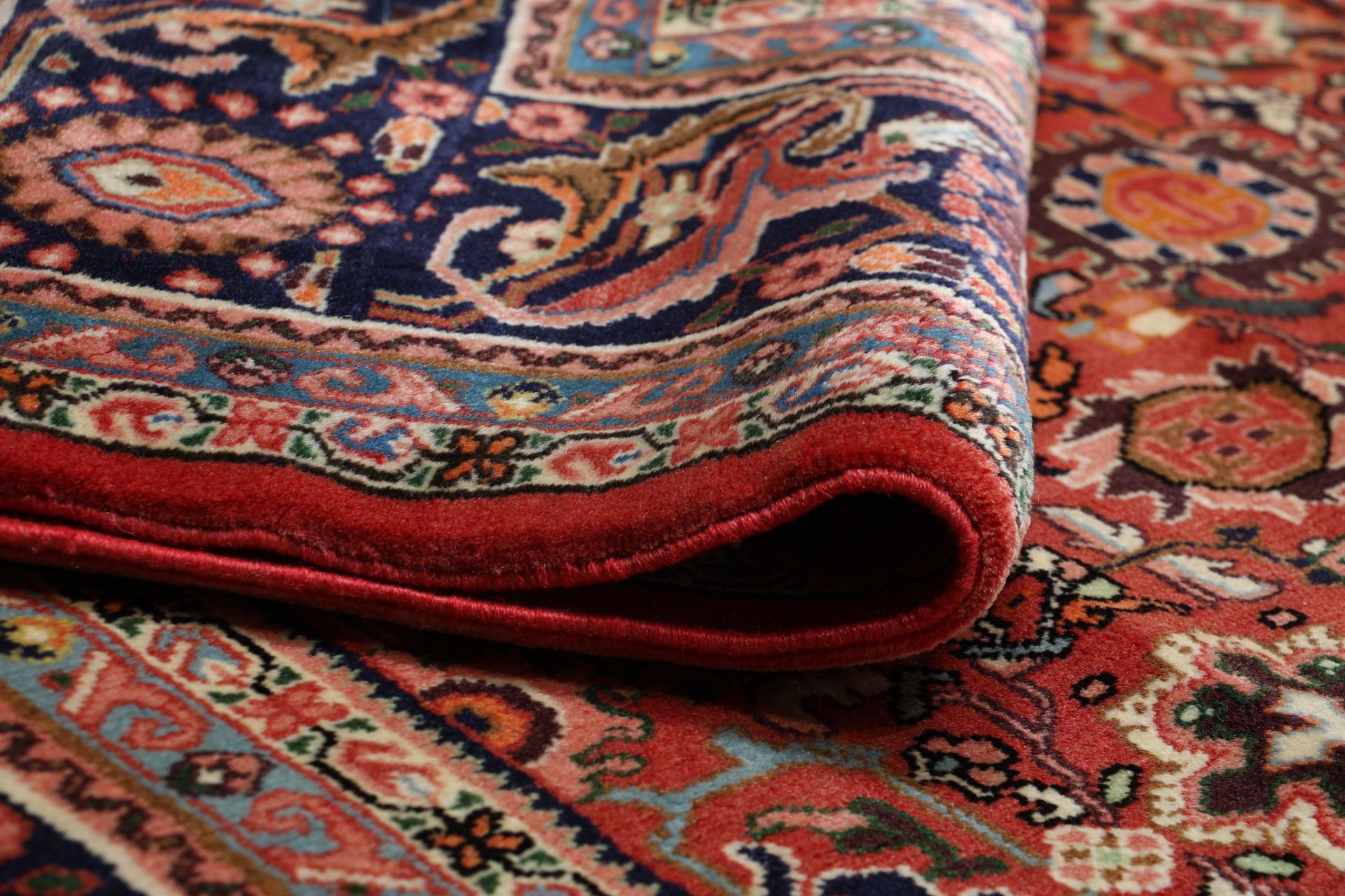 Isfahan Perserteppich 318 × 406 cm aus Wolle, handgeknüpft